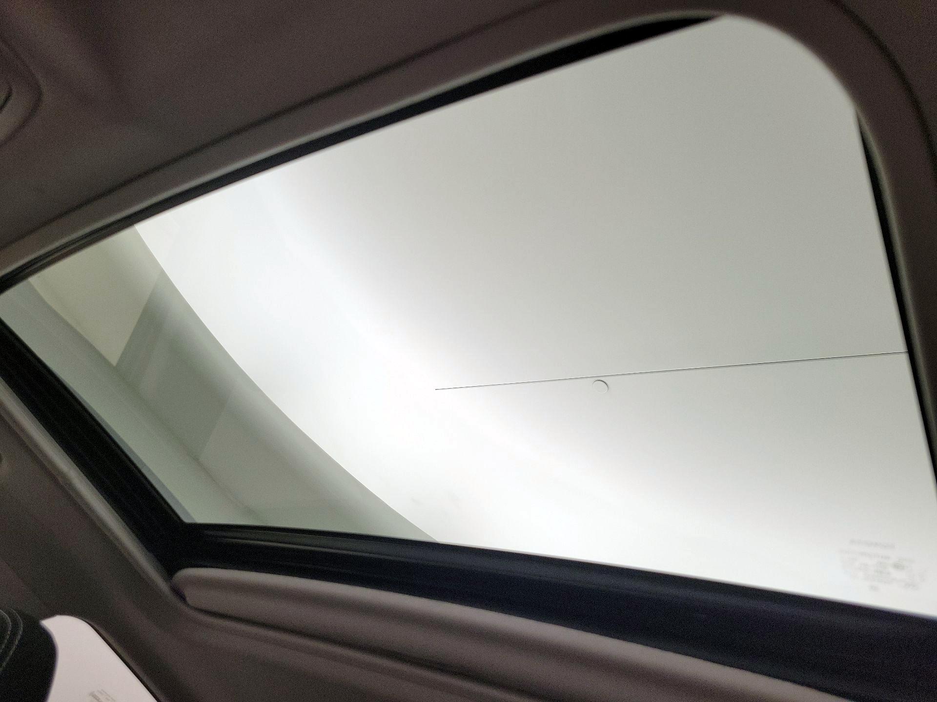 Thumbnail: 2018 Toyota RAV4 - 19