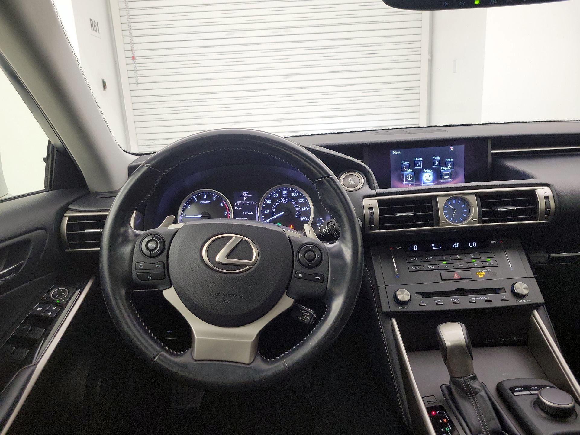 Thumbnail: 2016 Lexus IS - 10