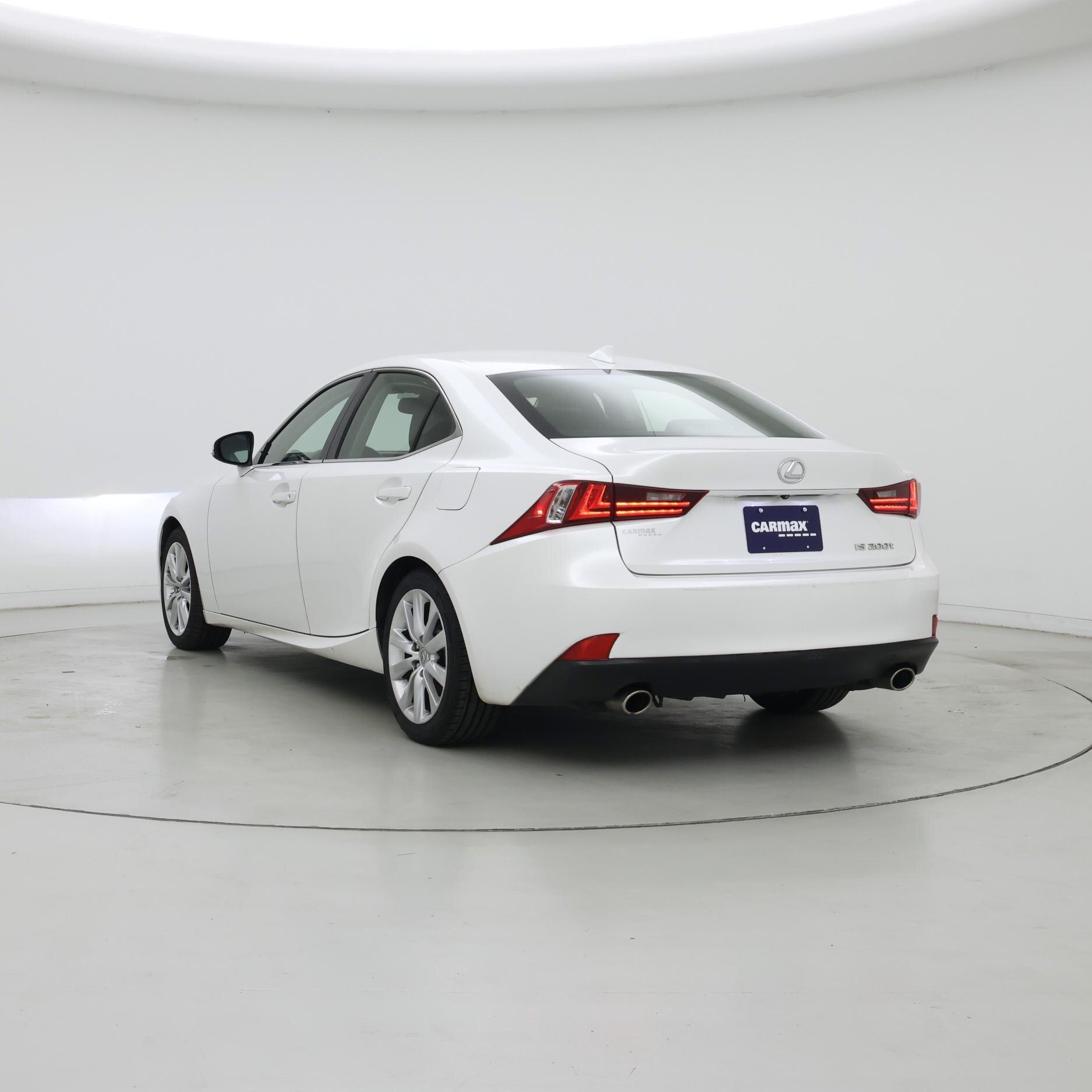 Thumbnail: 2016 Lexus IS - 2
