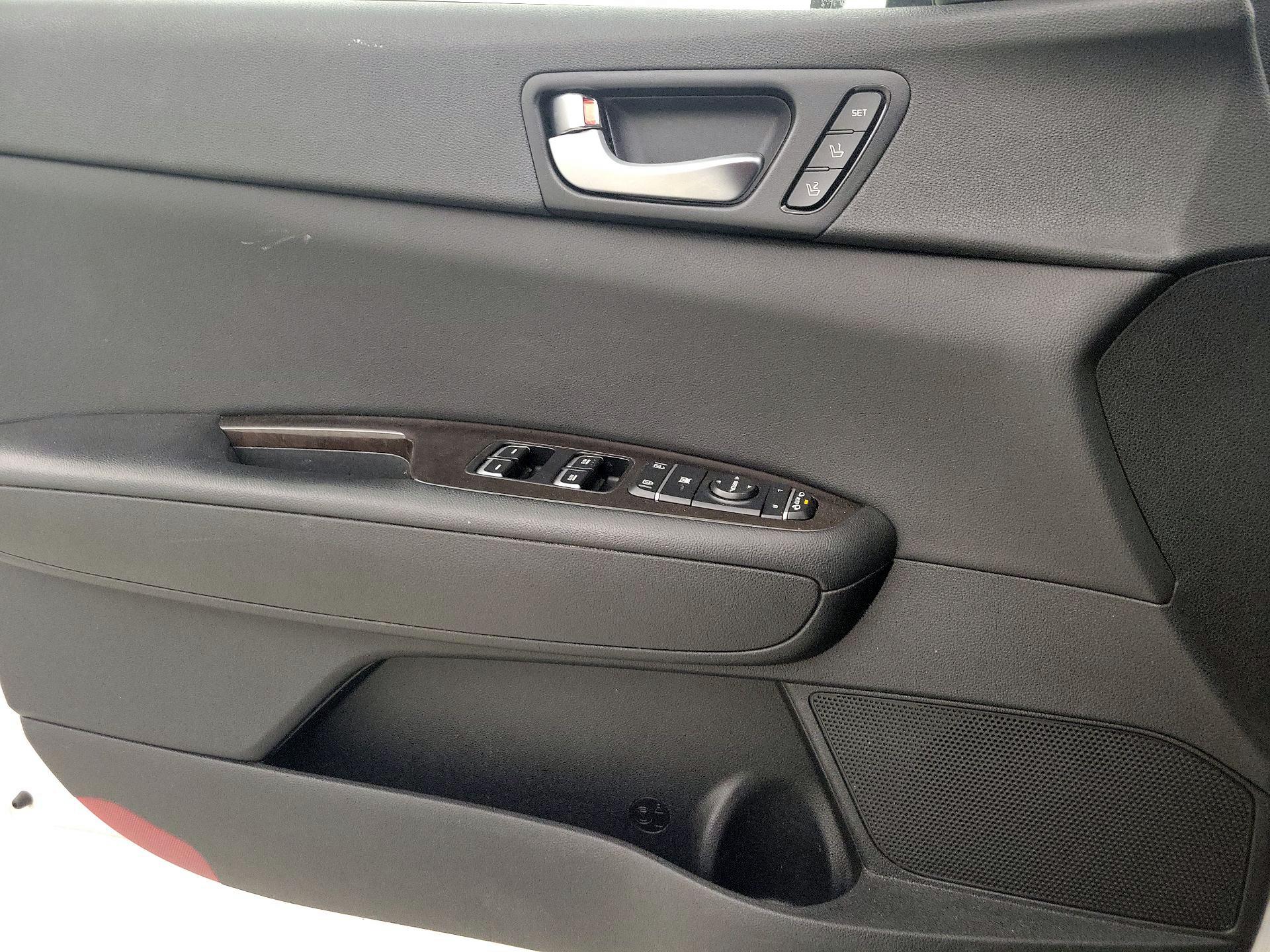 Thumbnail: 2017 Kia Optima - 12