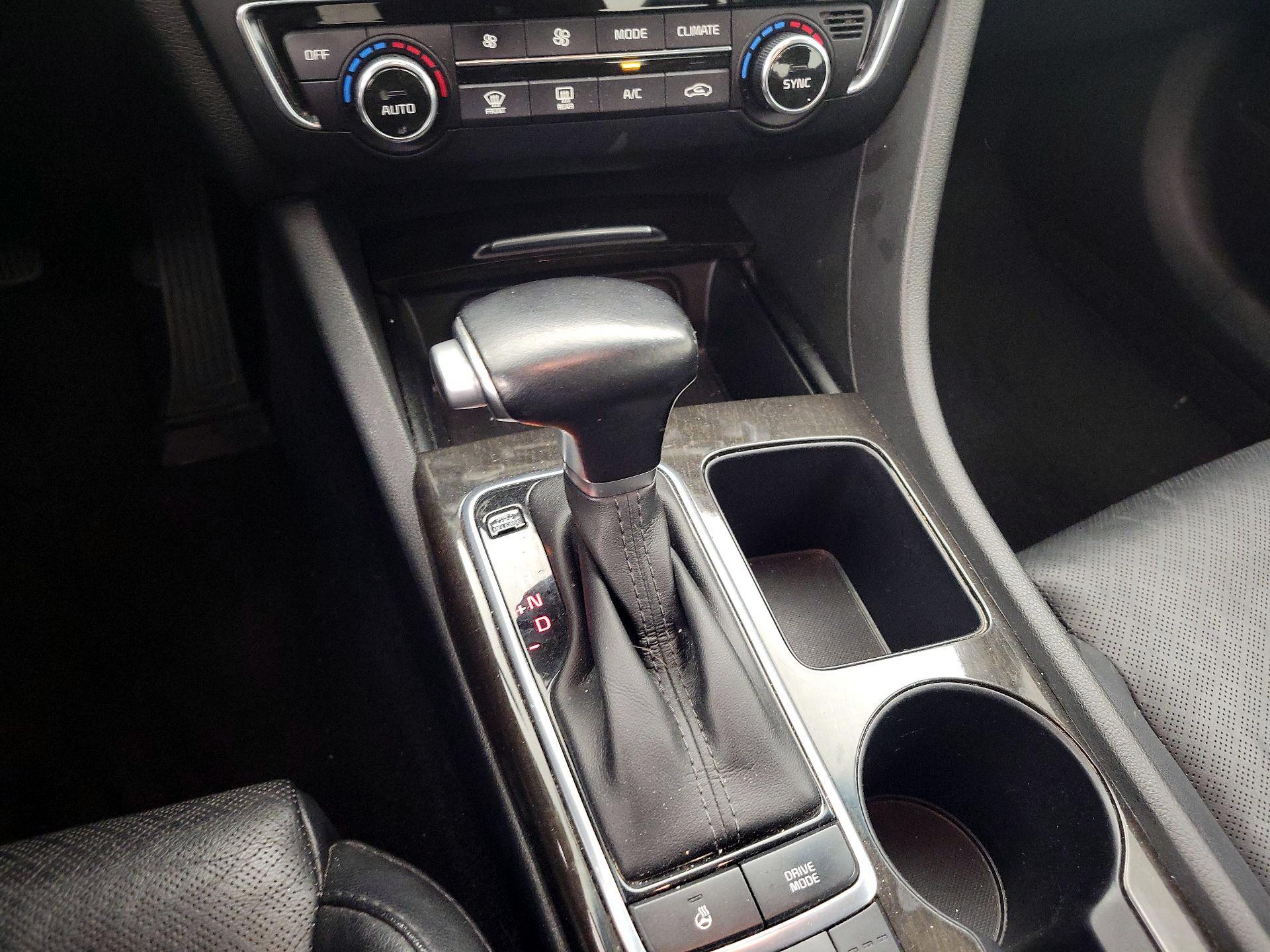 Thumbnail: 2017 Kia Optima - 17