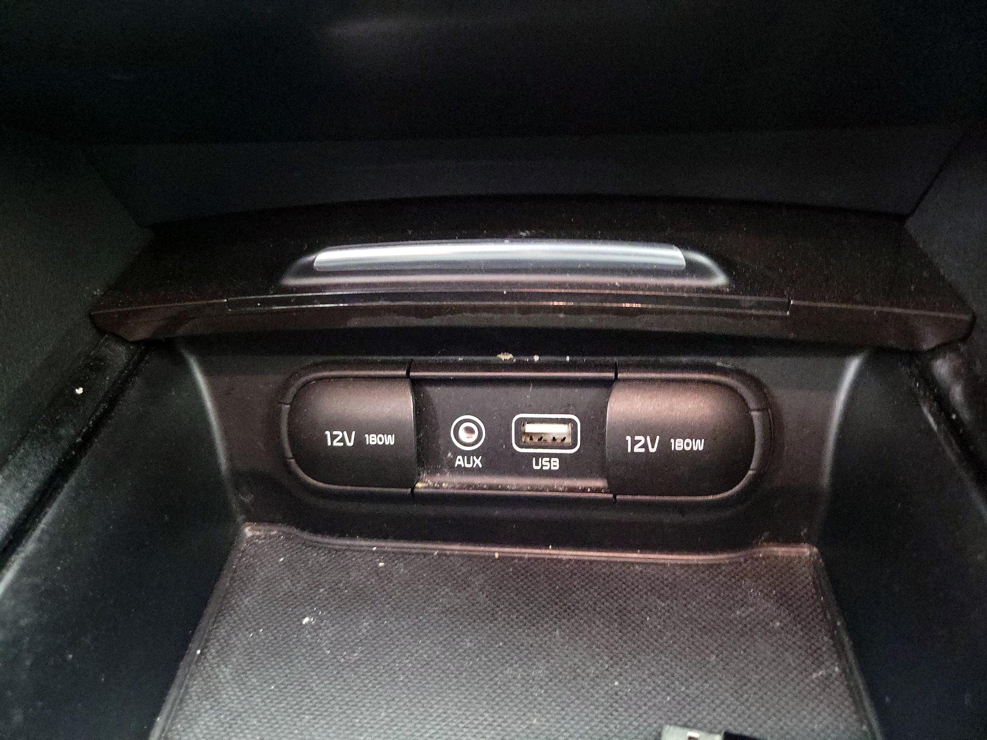 Thumbnail: 2017 Kia Optima - 18