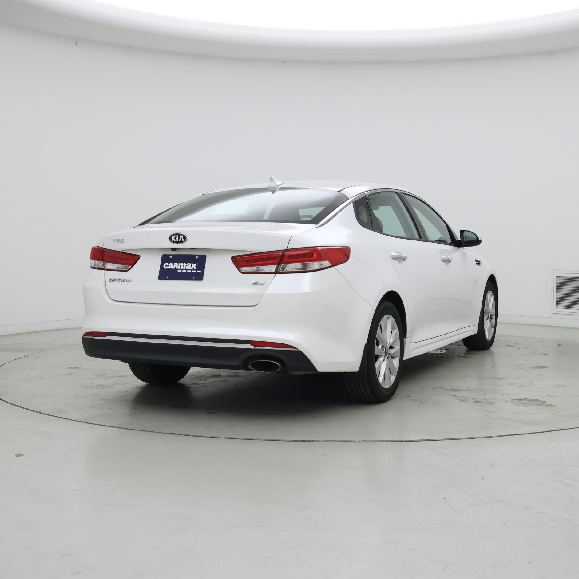 Thumbnail: 2017 Kia Optima - 8