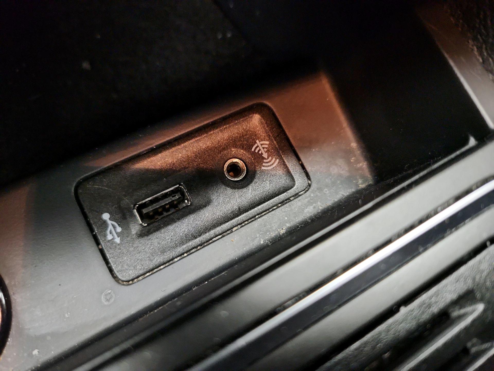 Thumbnail: 2016 Volkswagen Jetta - 18