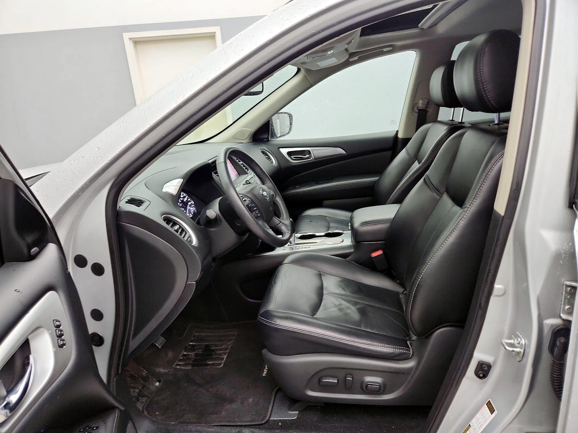 Thumbnail: 2018 Nissan Pathfinder - 11