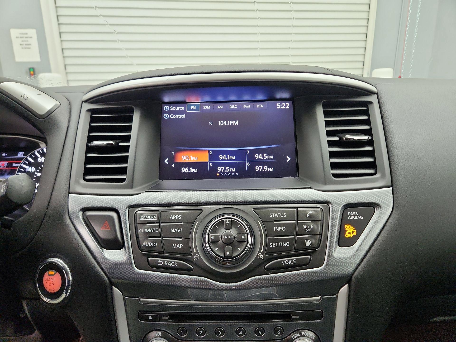 Thumbnail: 2018 Nissan Pathfinder - 16