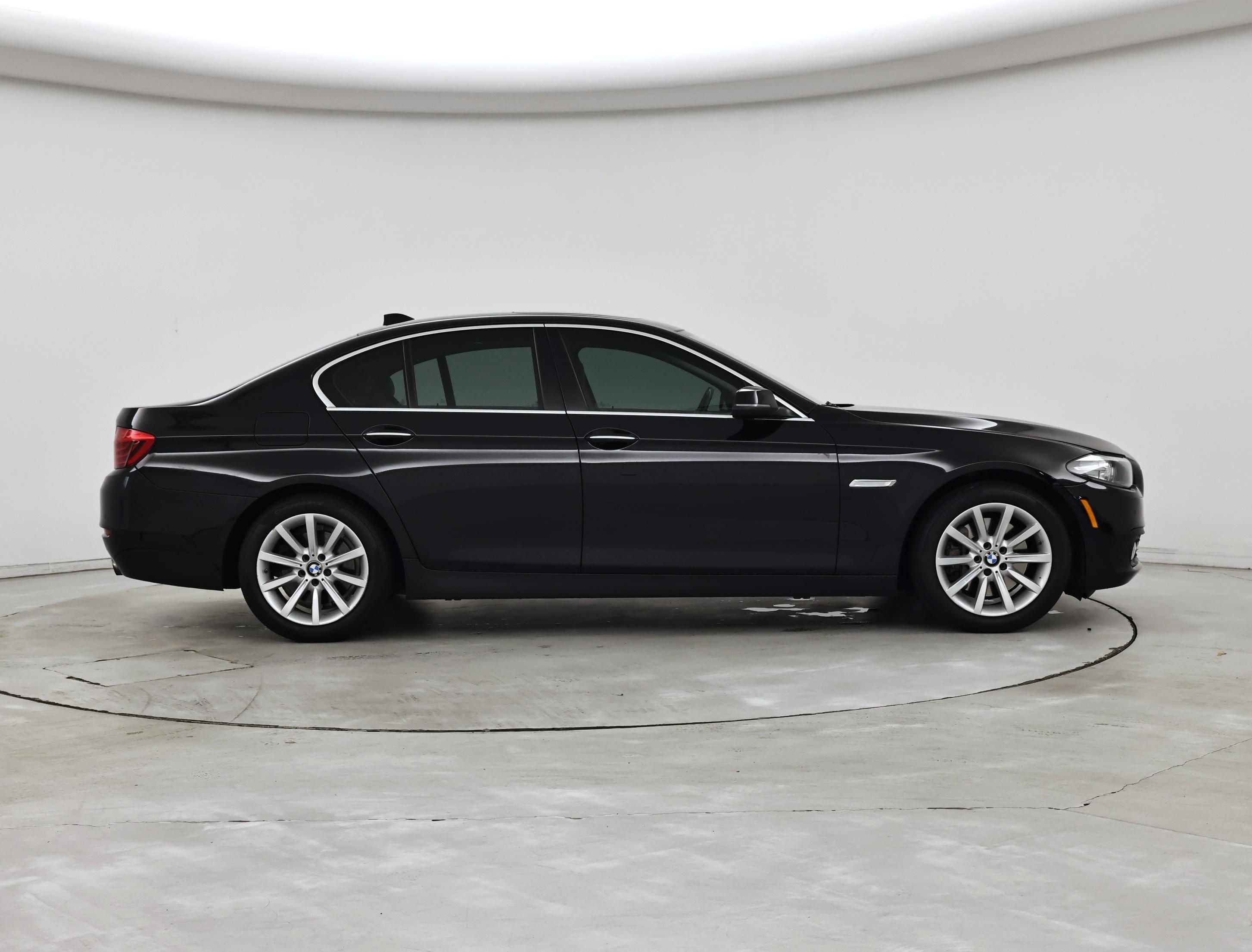 Thumbnail: 2015 BMW 5 Series - 7