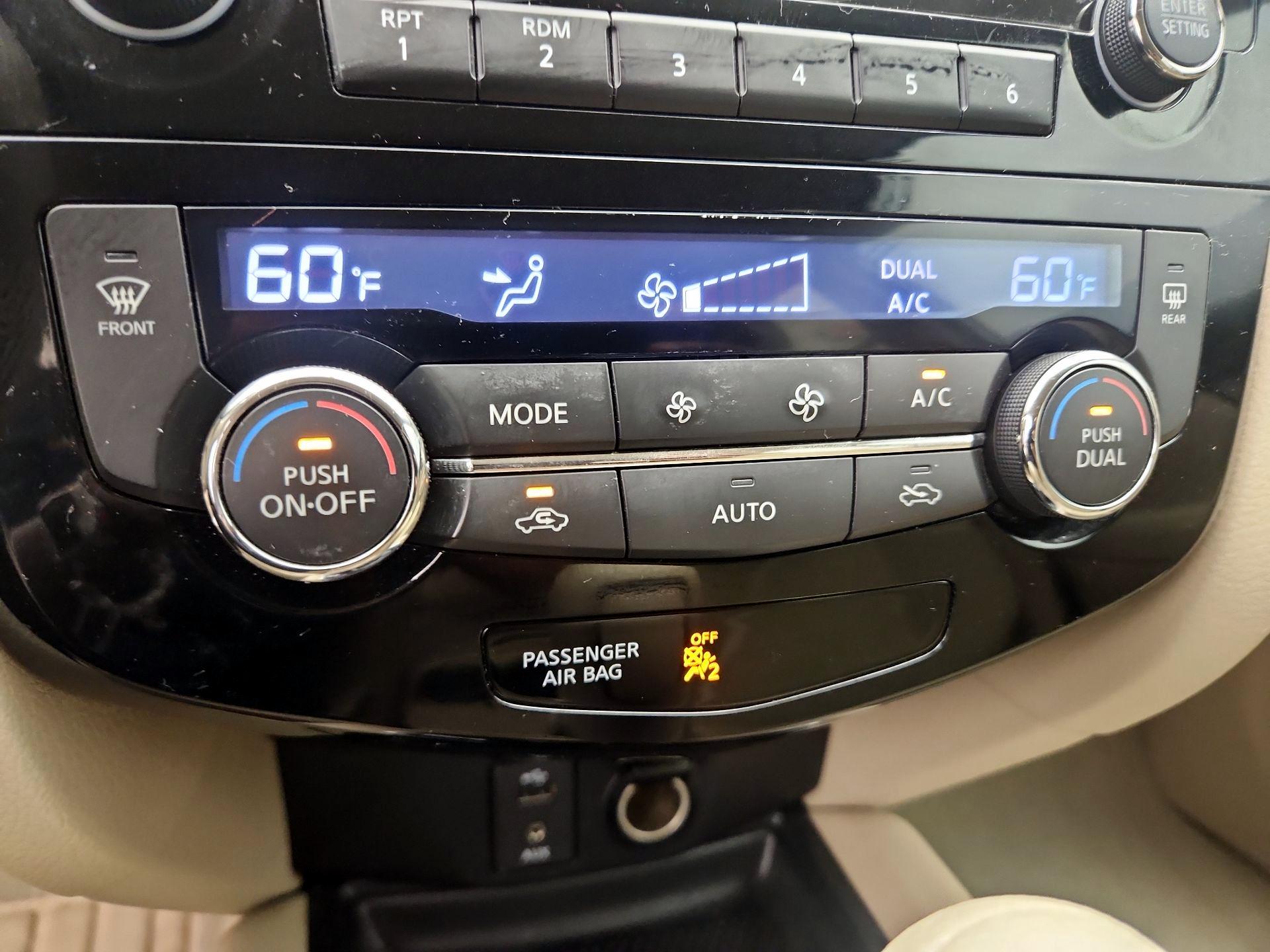 Thumbnail: 2014 Nissan Rogue - 16