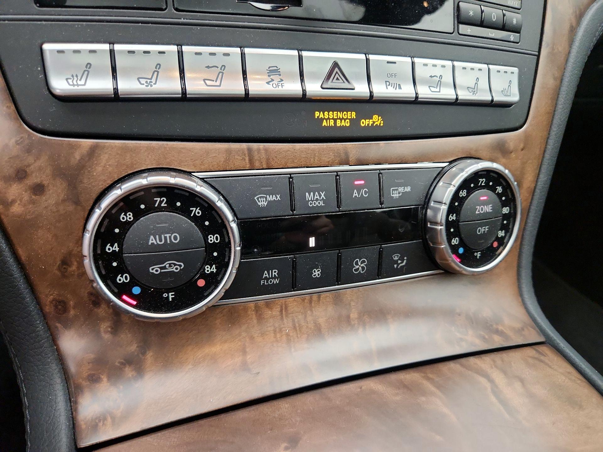 Thumbnail: 2016 Mercedes-Benz SL-Class - 17