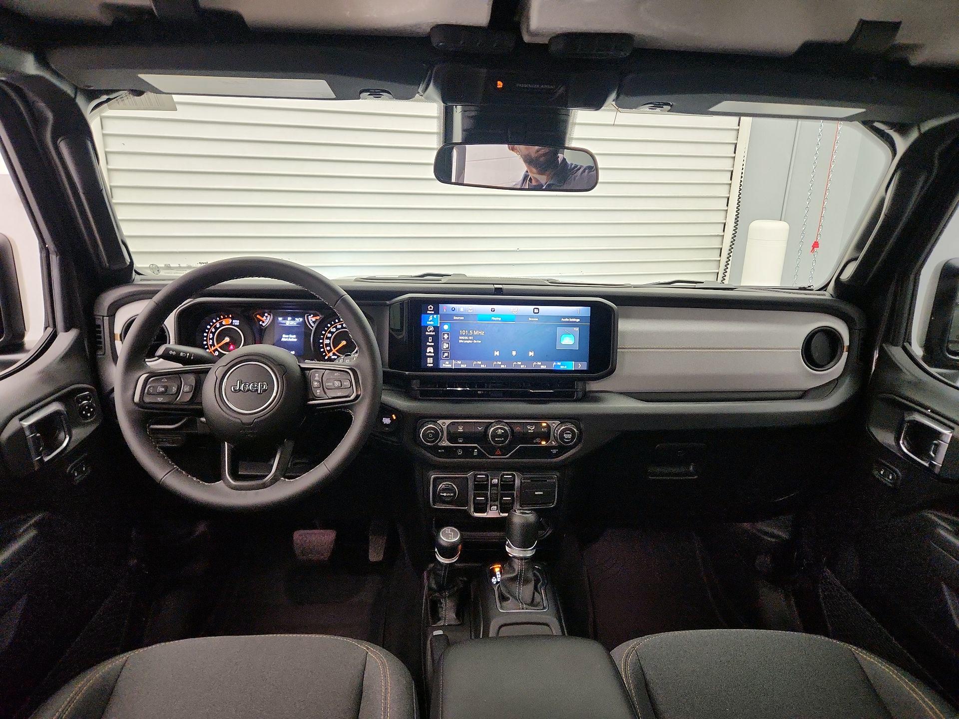 Thumbnail: 2025 Jeep Wrangler - 9