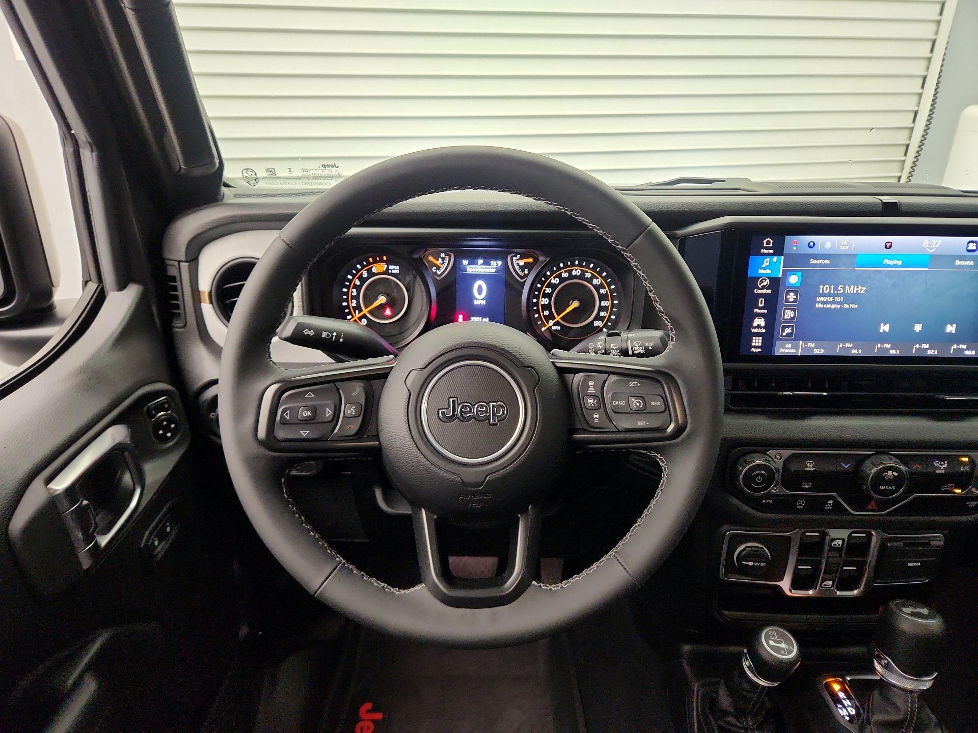 Thumbnail: 2025 Jeep Wrangler - 10