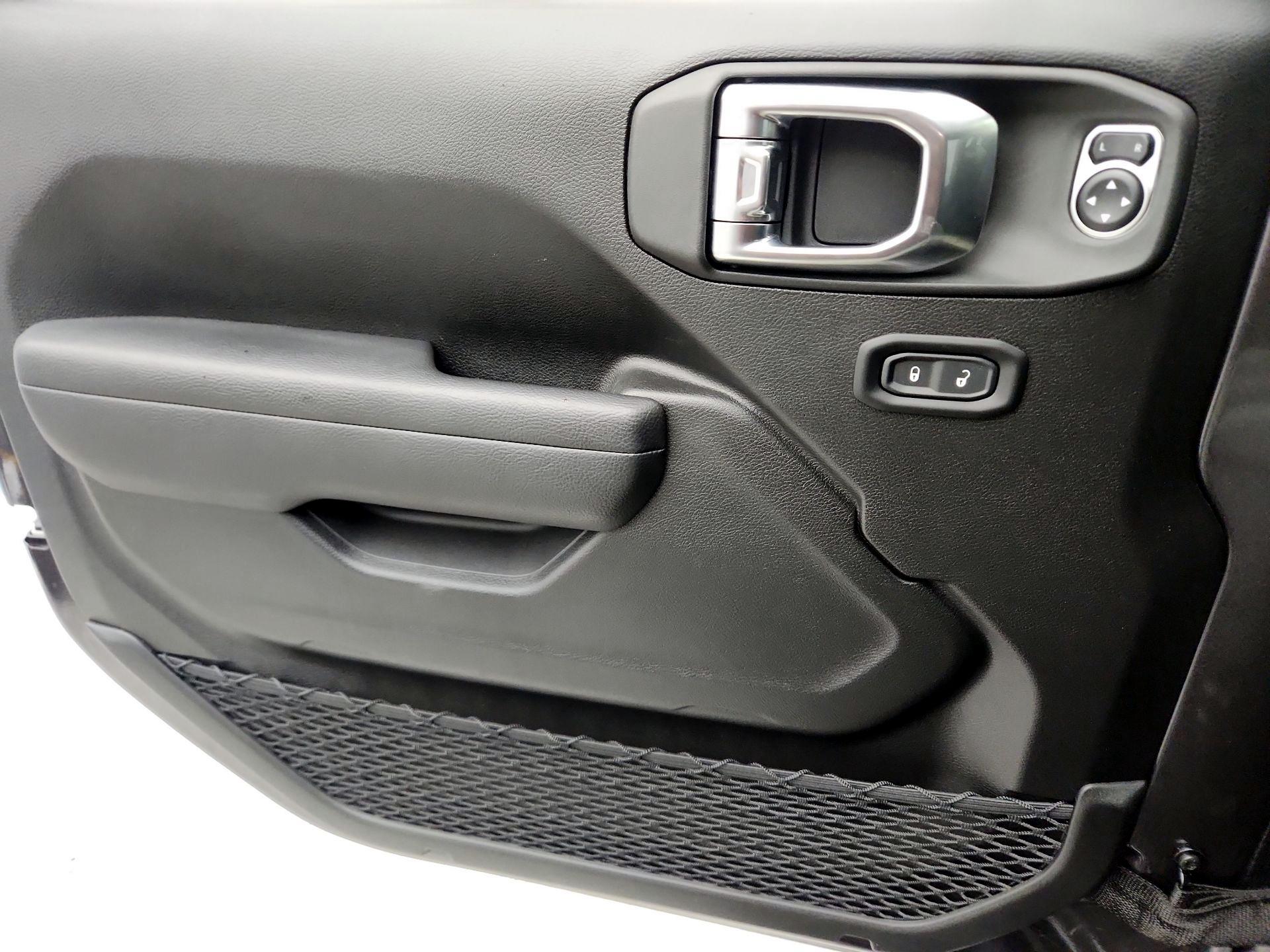 Thumbnail: 2025 Jeep Wrangler - 12