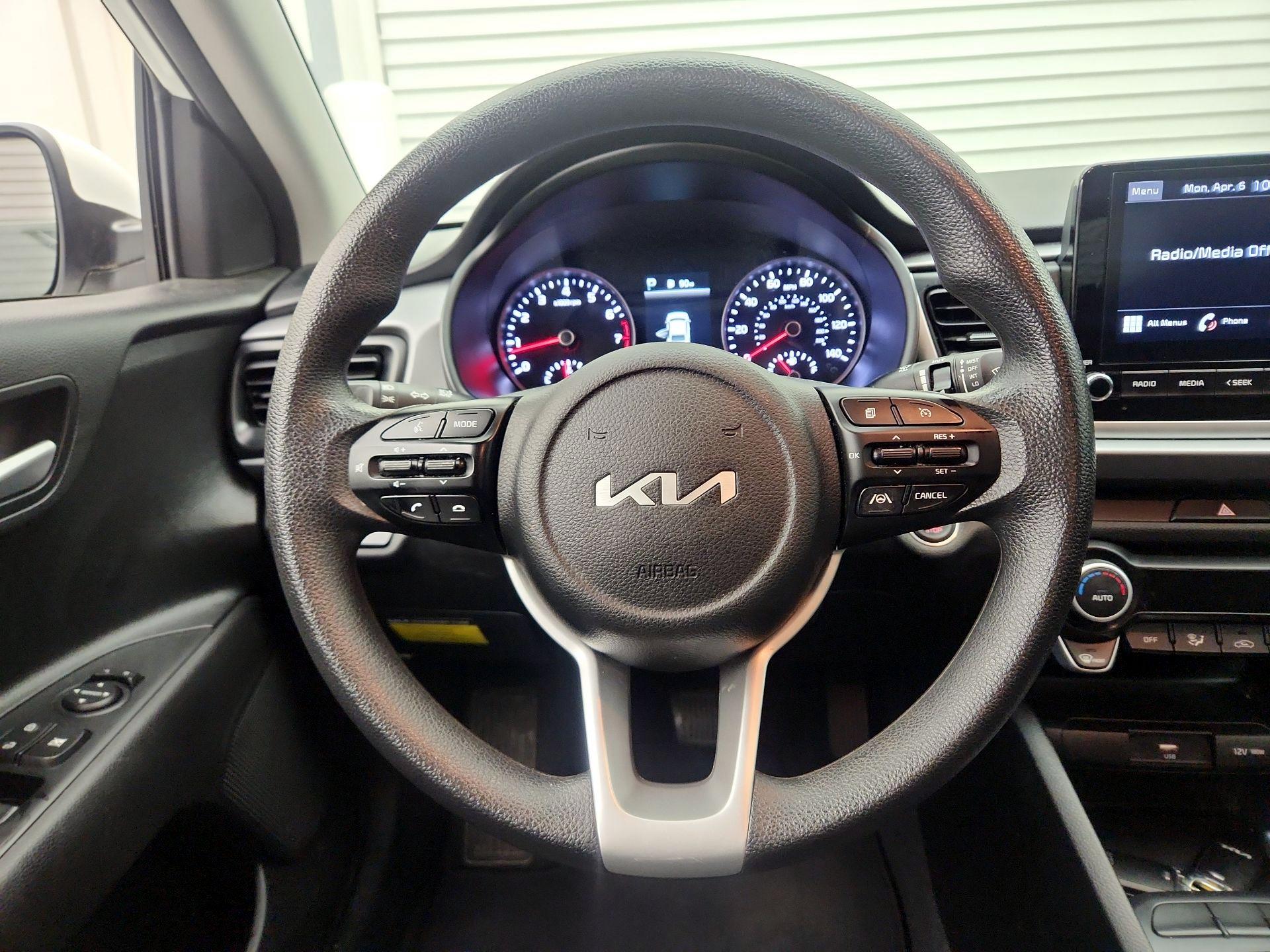 Thumbnail: 2023 Kia Rio - 10