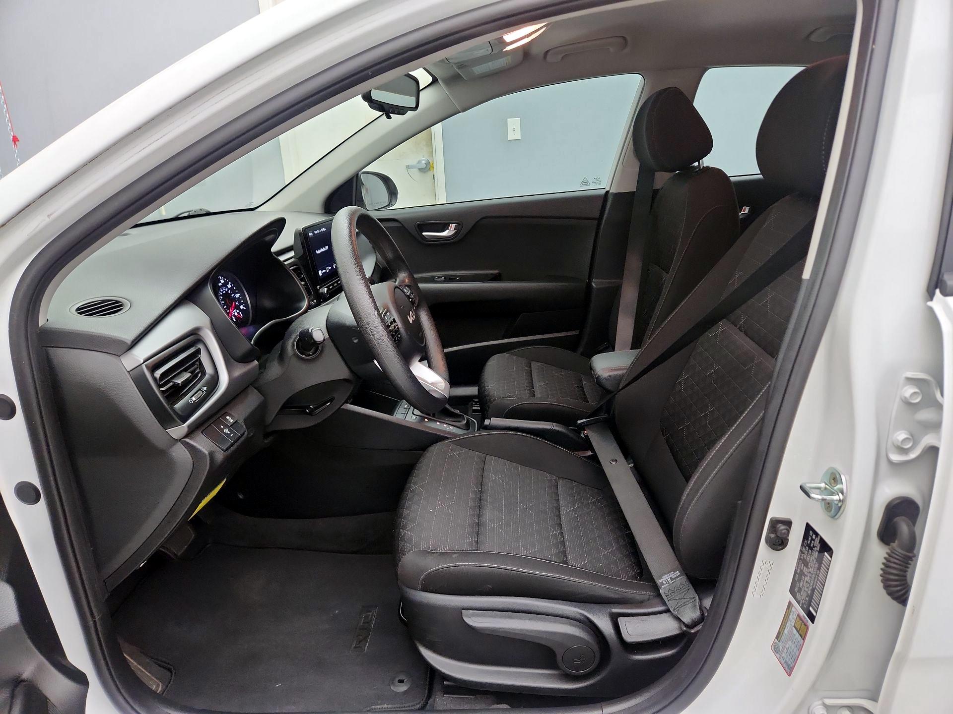 Thumbnail: 2023 Kia Rio - 11