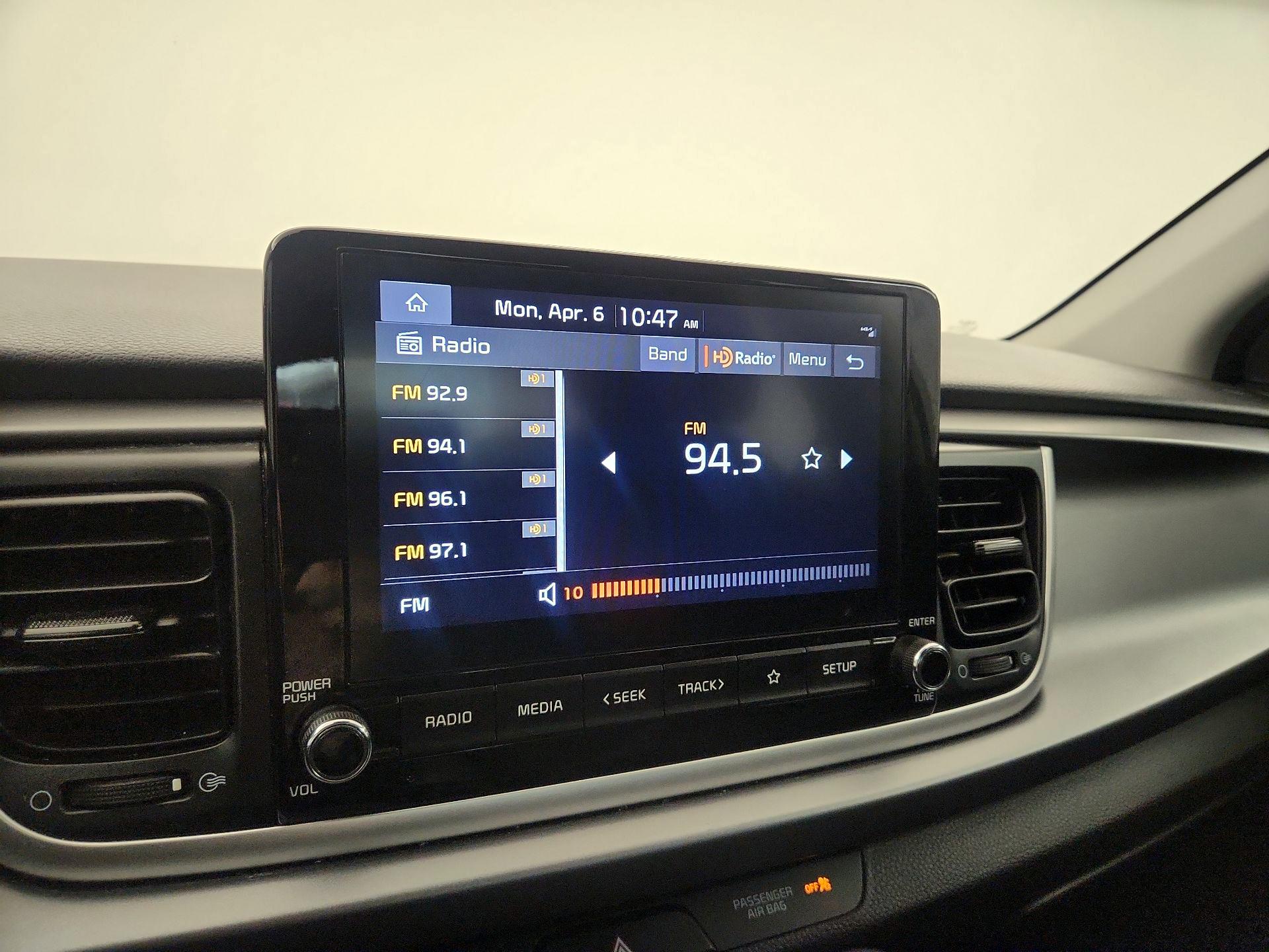 Thumbnail: 2023 Kia Rio - 15