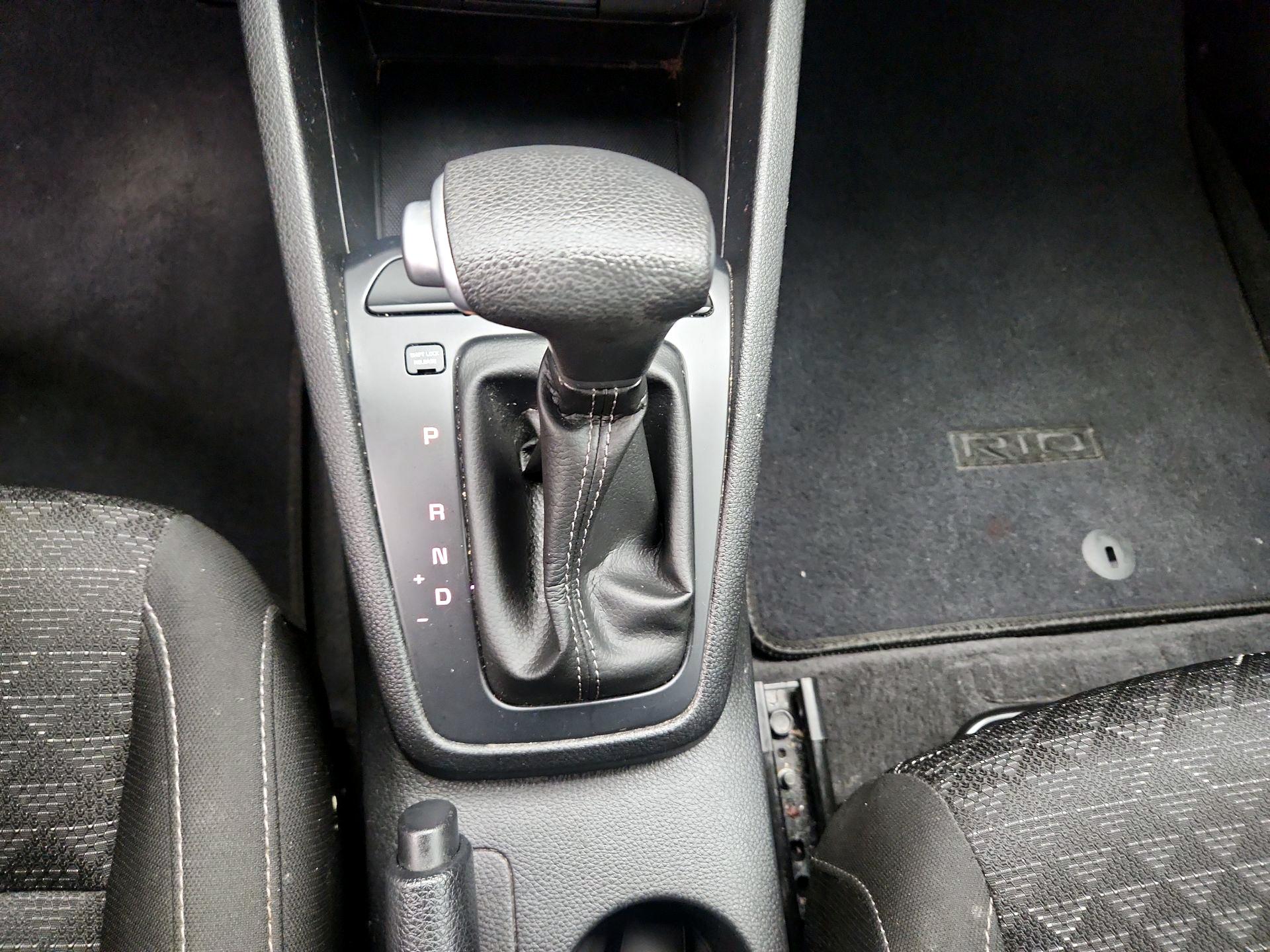 Thumbnail: 2023 Kia Rio - 17