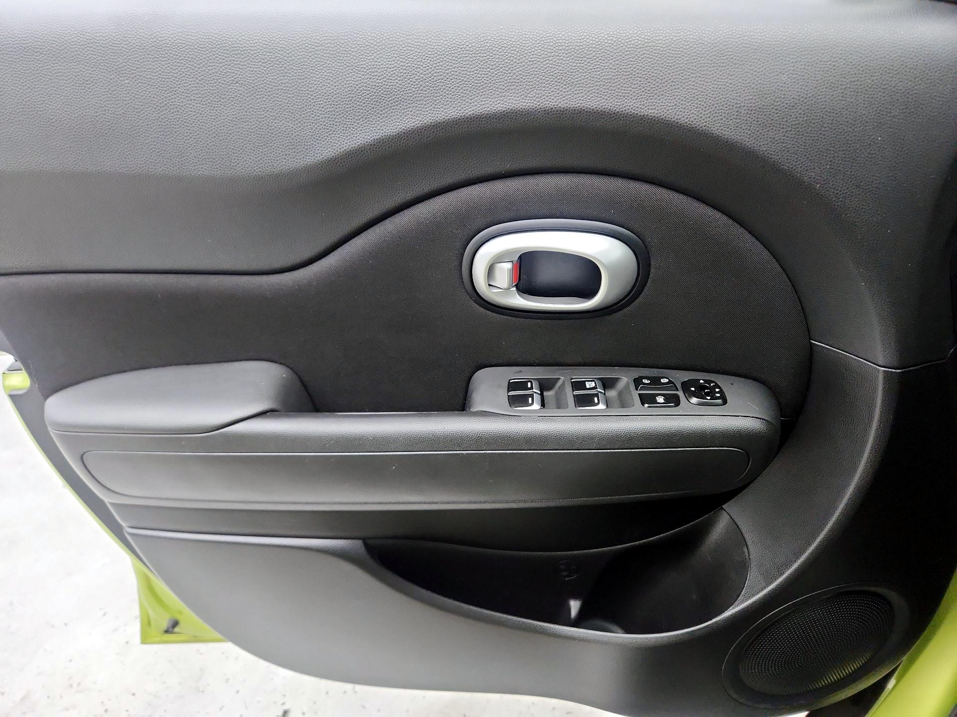 Thumbnail: 2019 Kia Soul - 12
