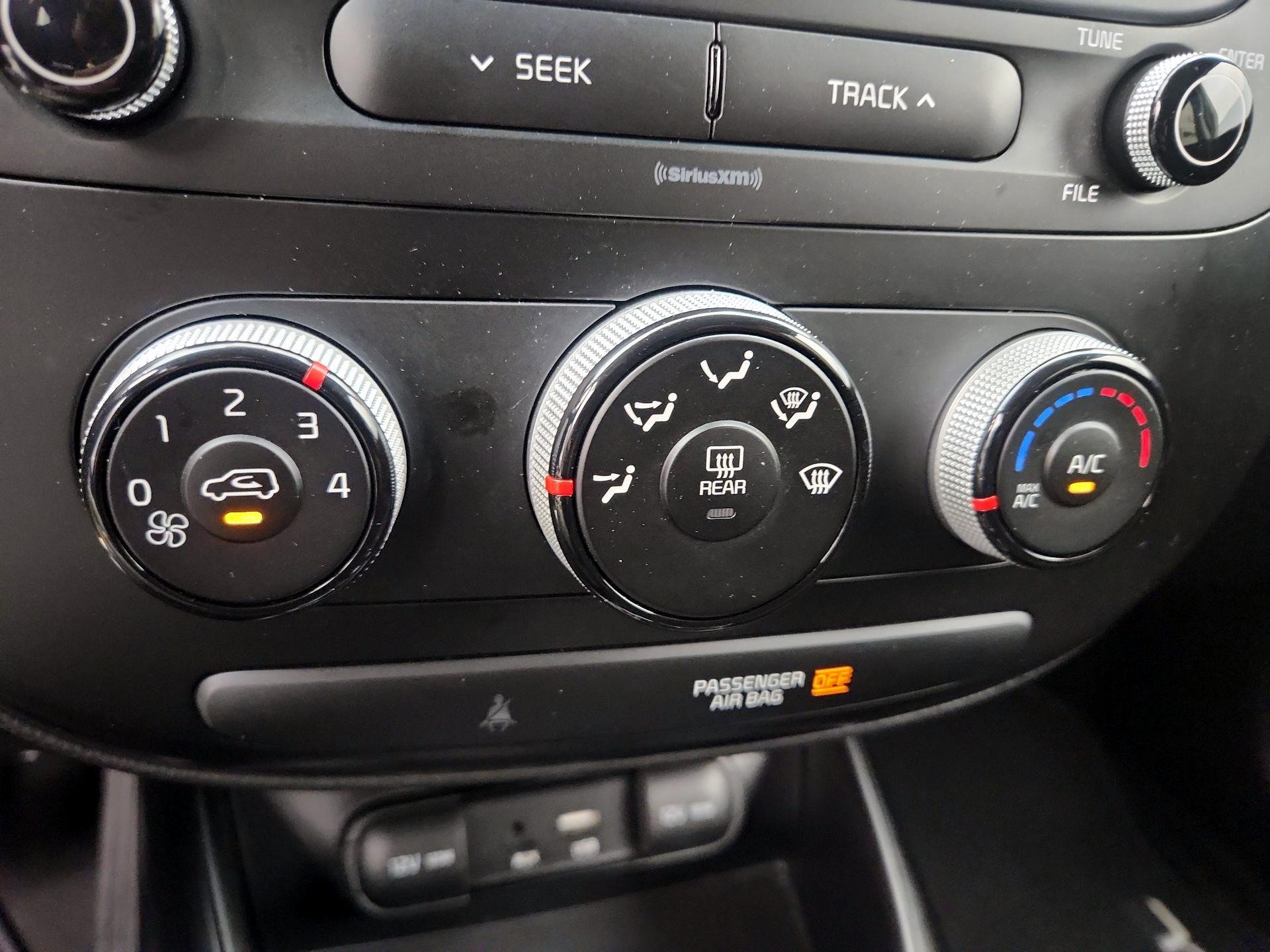 Thumbnail: 2019 Kia Soul - 16
