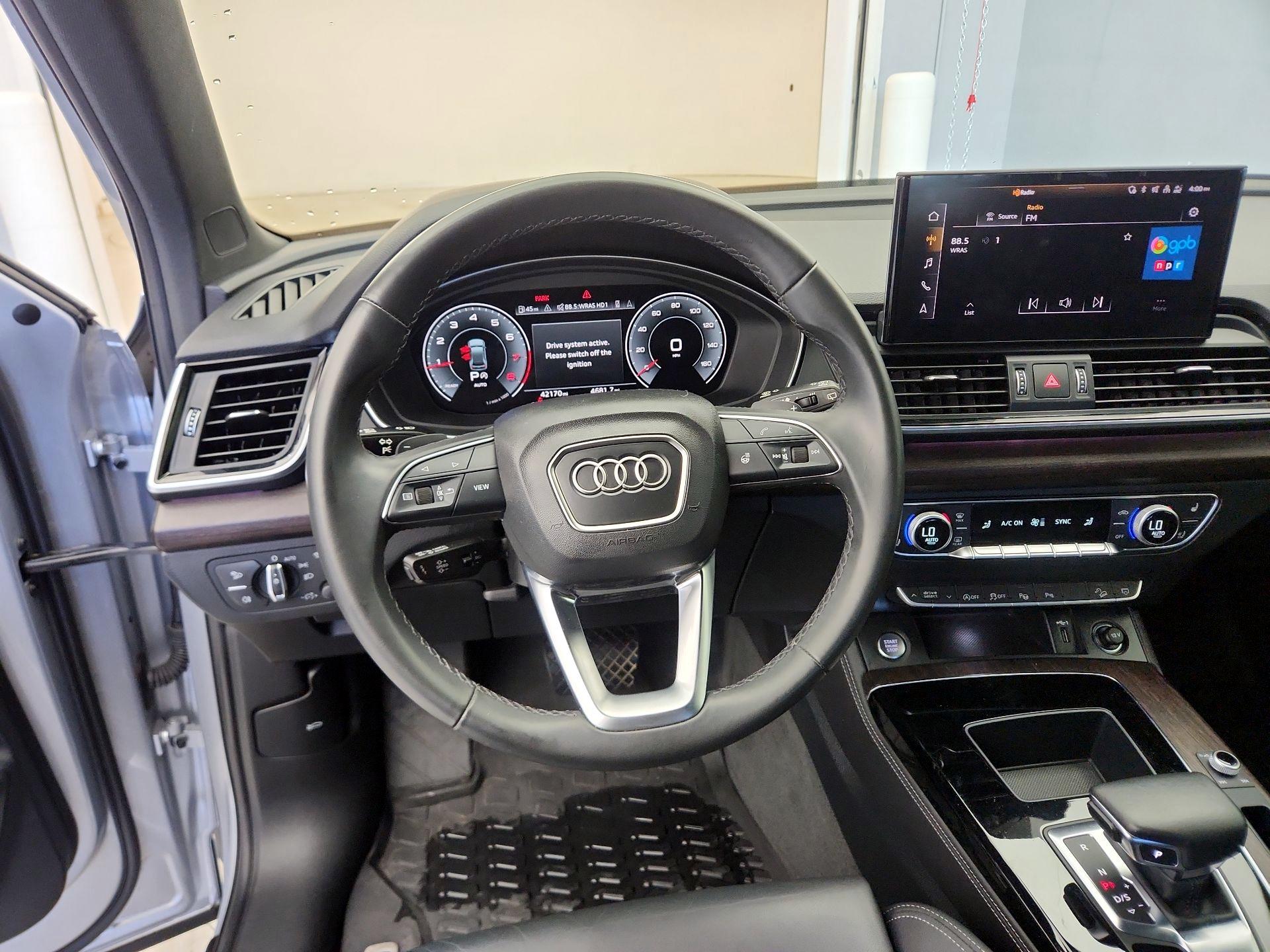 Thumbnail: 2022 Audi Q5 - 10
