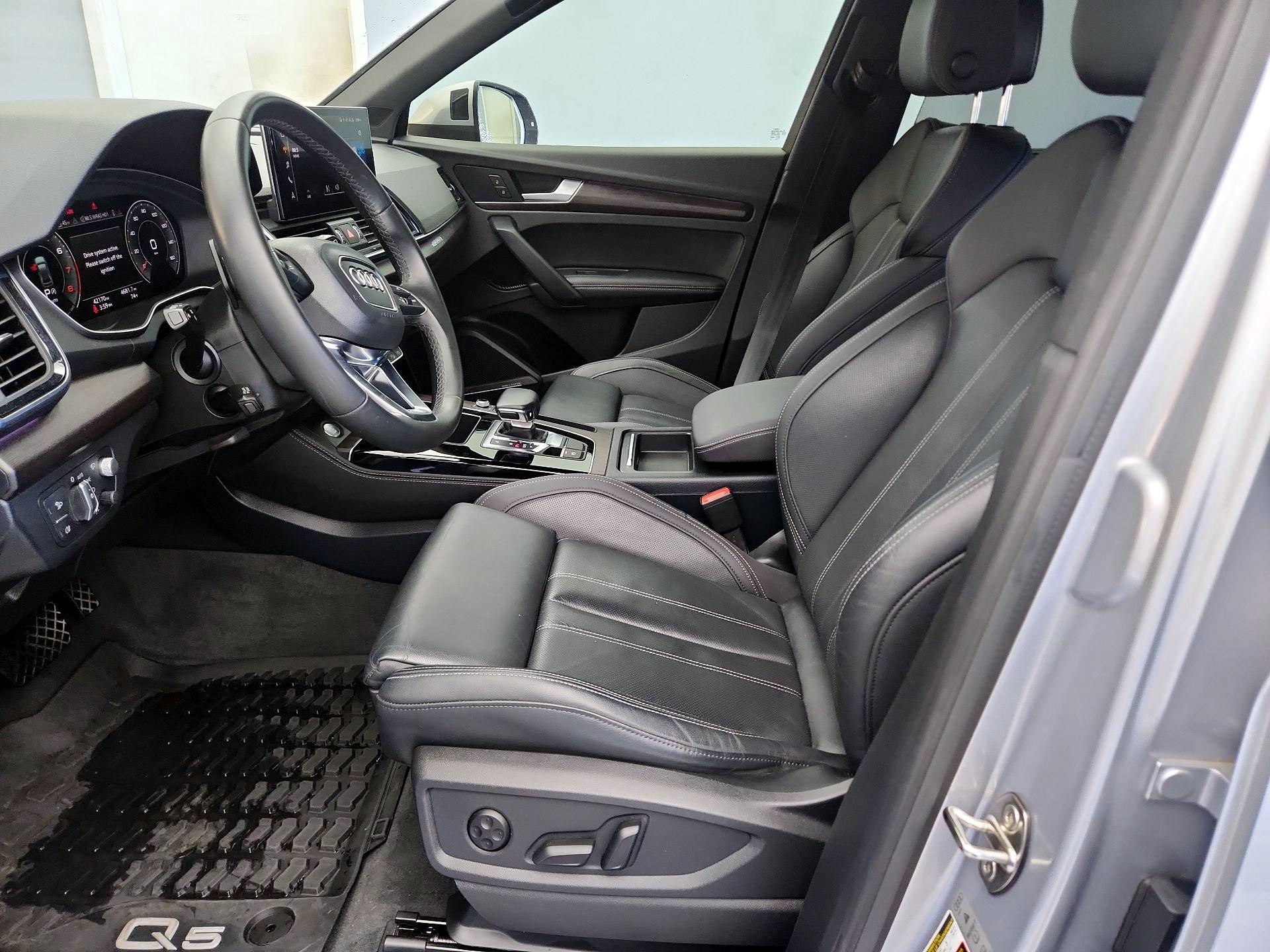 Thumbnail: 2022 Audi Q5 - 11