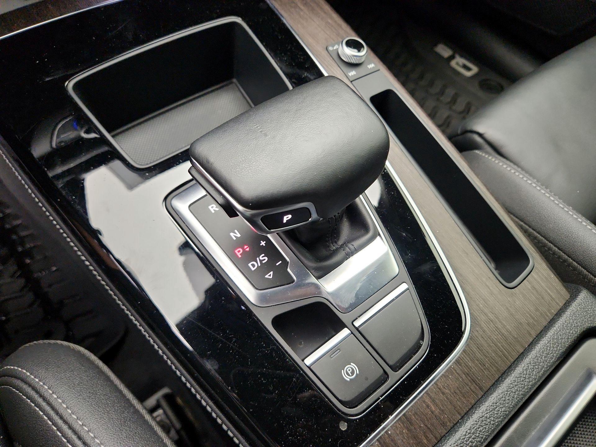 Thumbnail: 2022 Audi Q5 - 17