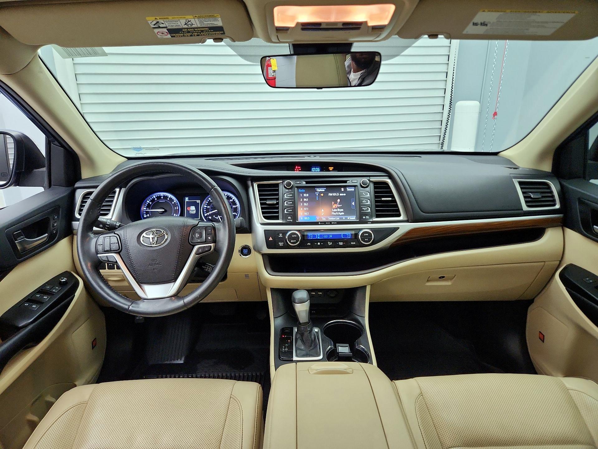 Thumbnail: 2019 Toyota Highlander - 9