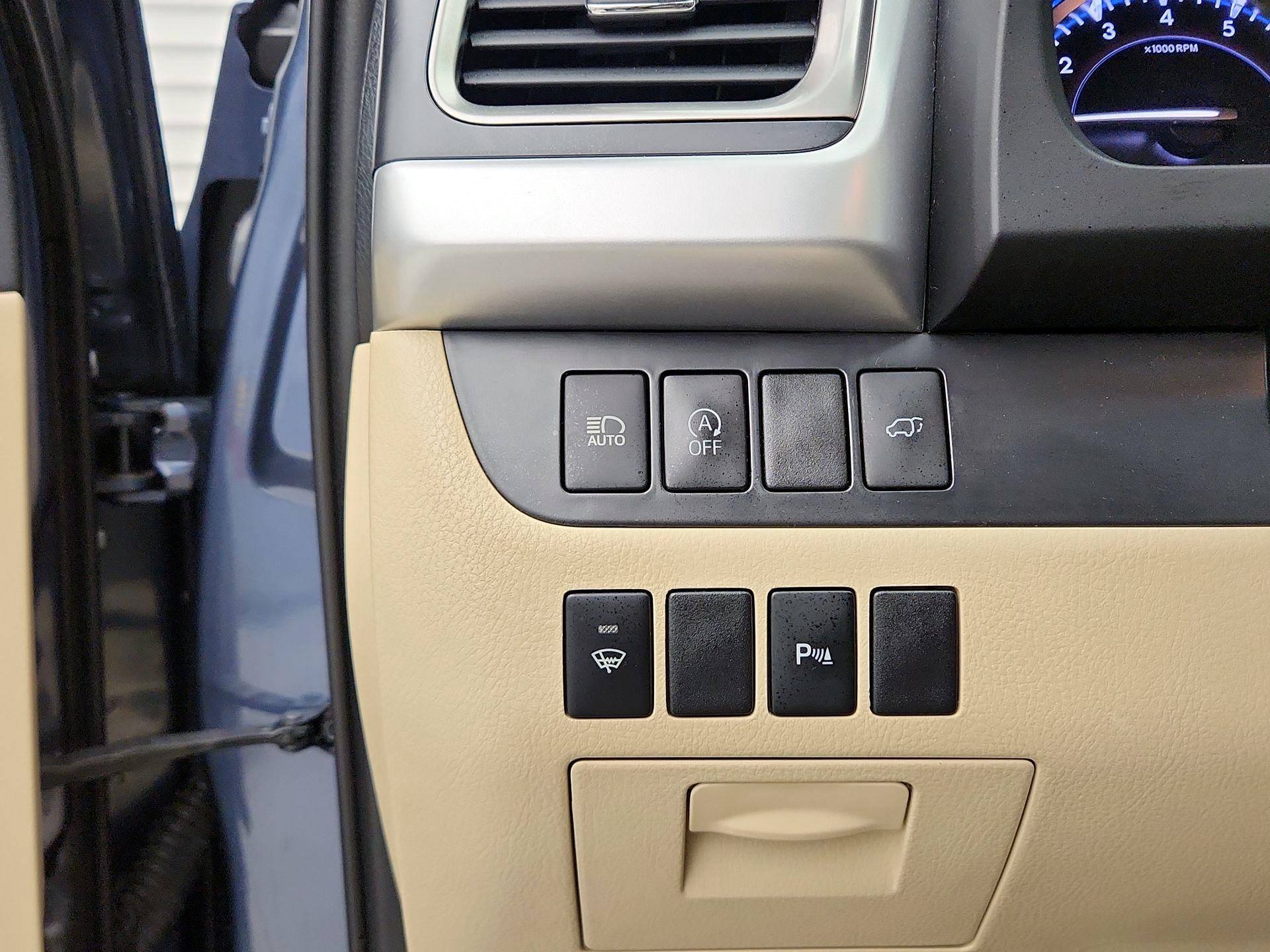 Thumbnail: 2019 Toyota Highlander - 13