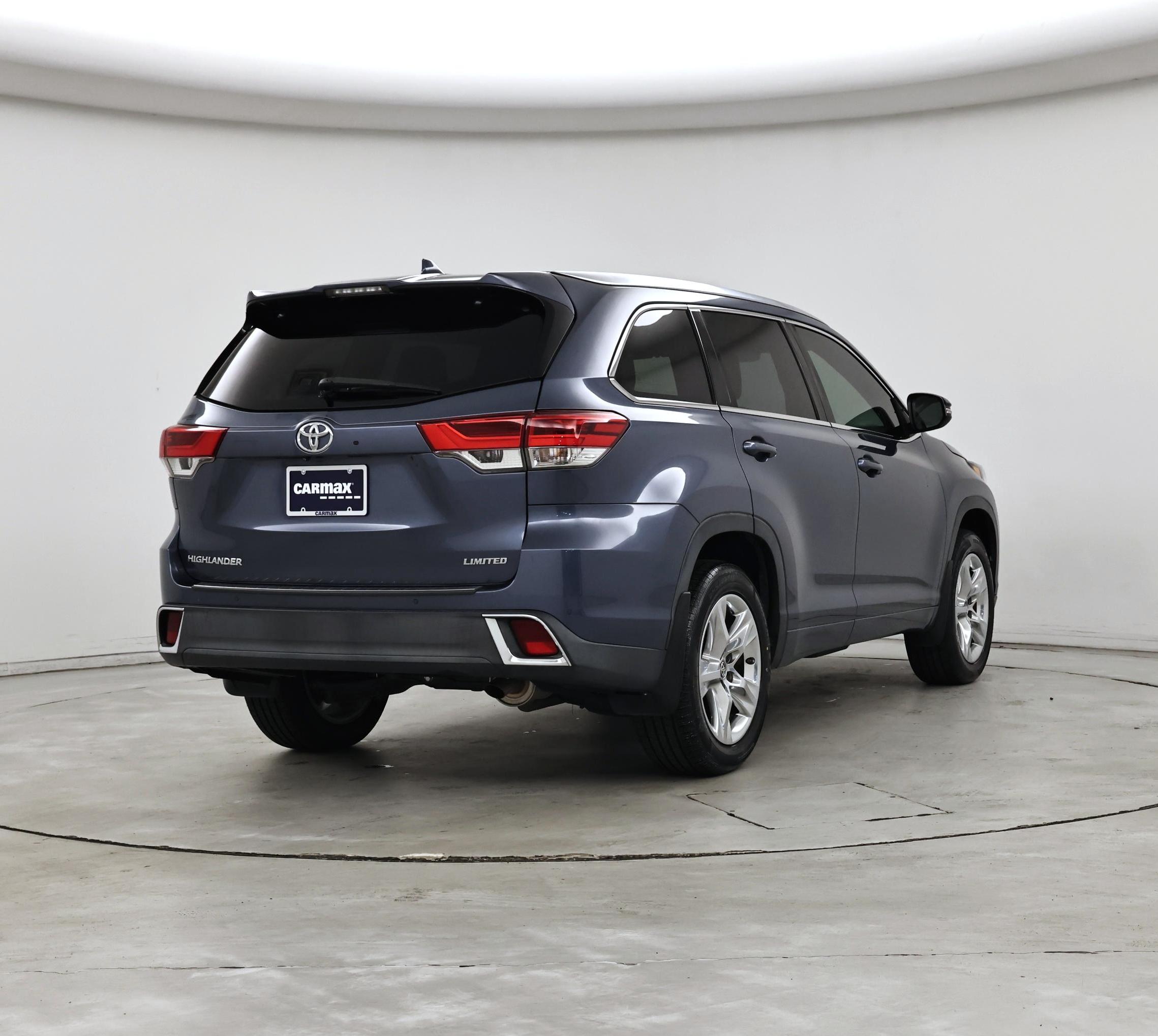 Thumbnail: 2019 Toyota Highlander - 8