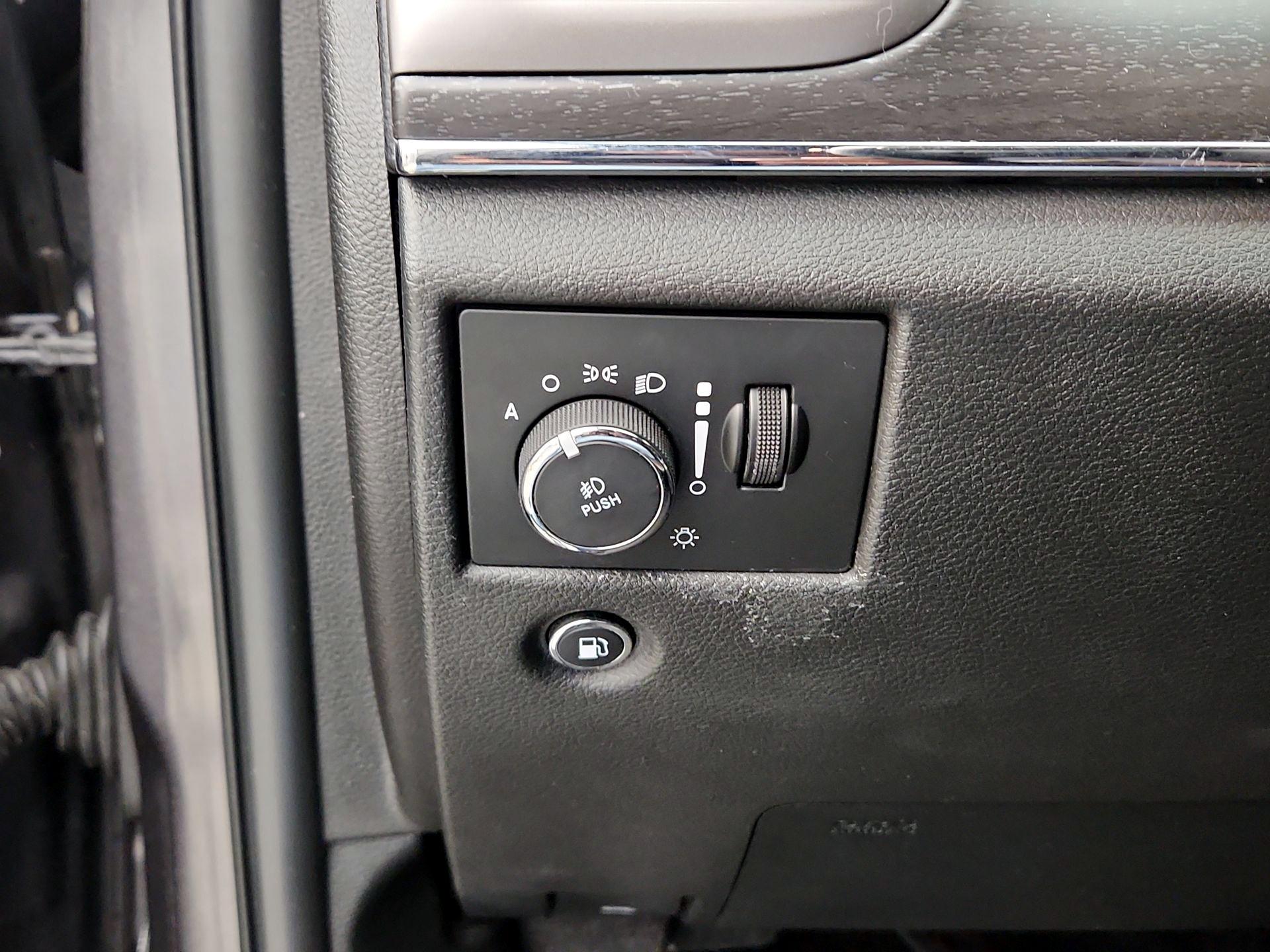 Thumbnail: 2018 Jeep Grand Cherokee - 13