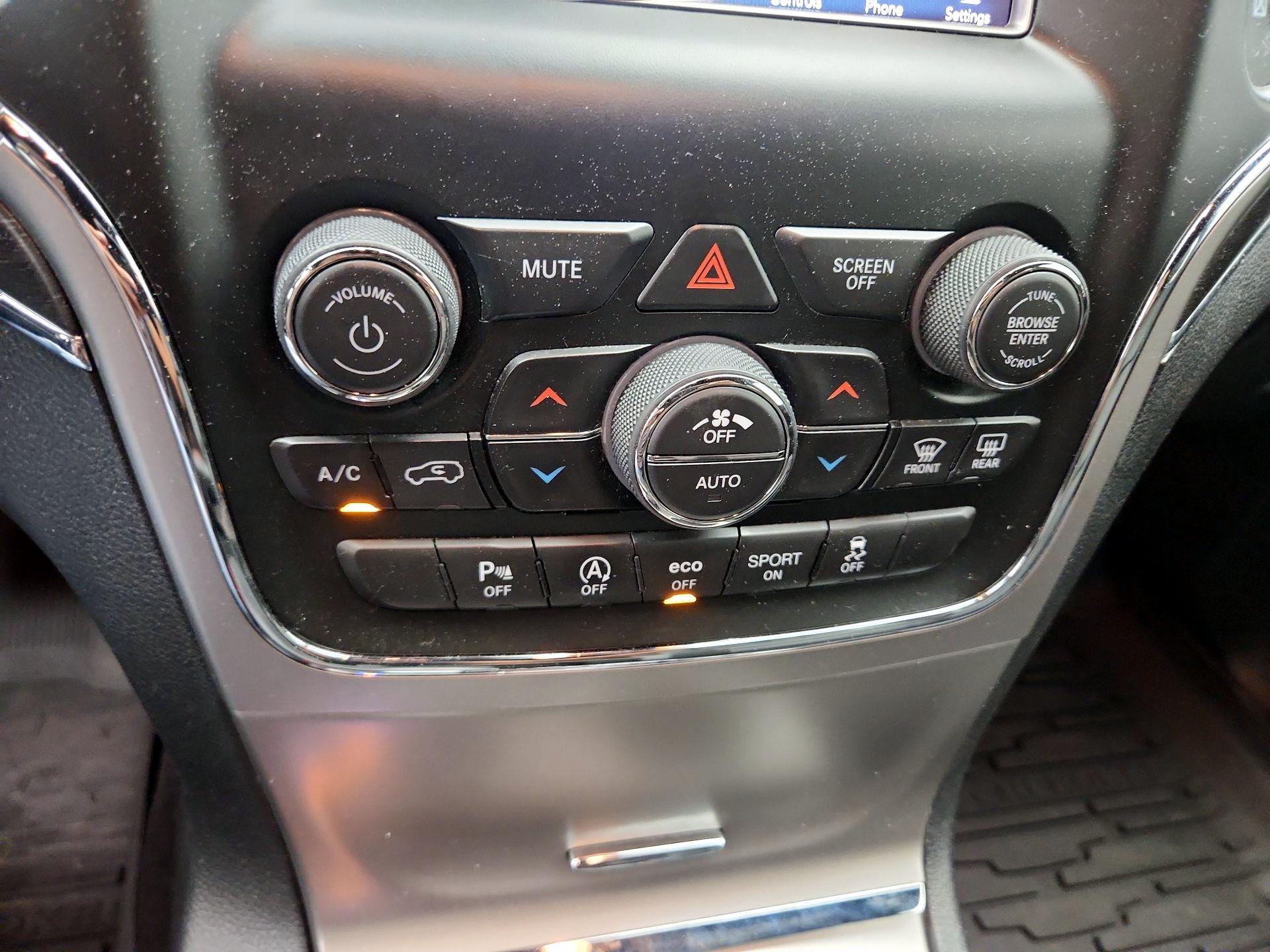 Thumbnail: 2018 Jeep Grand Cherokee - 16