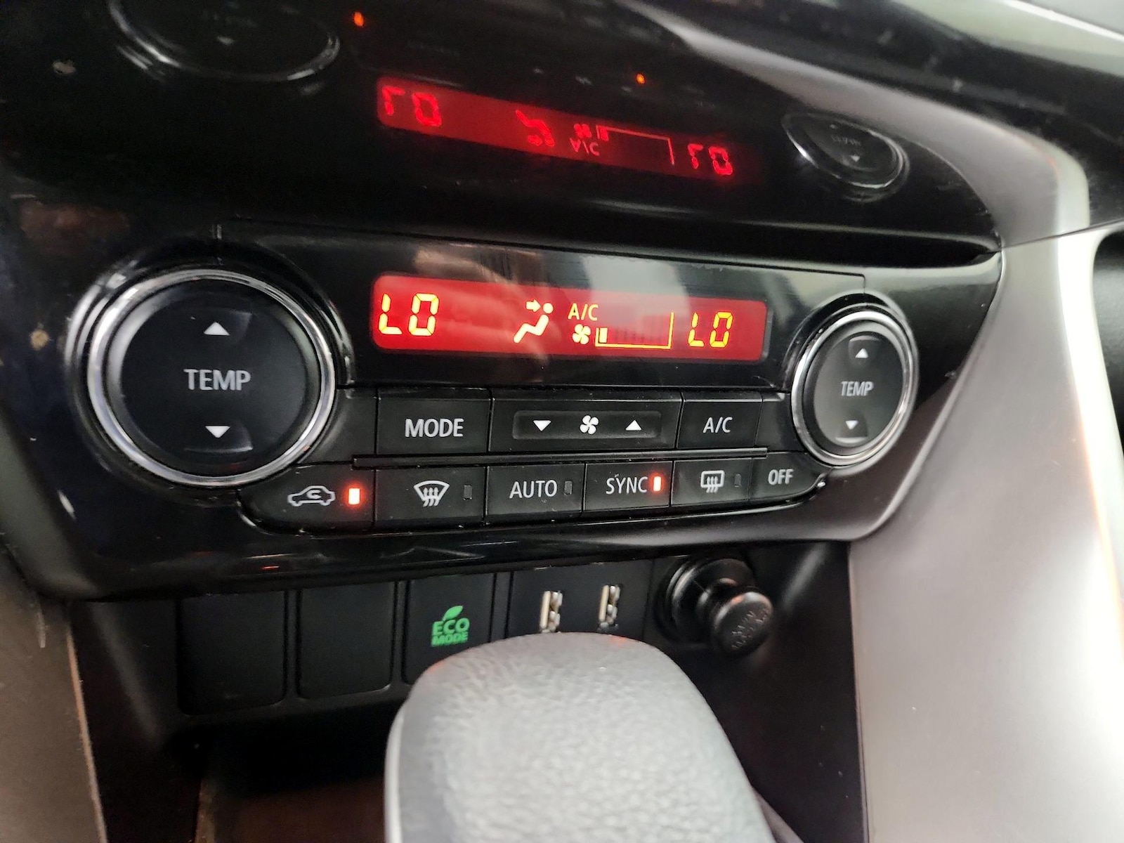 2022 Mitsubishi Eclipse Cross SE - Photo 18