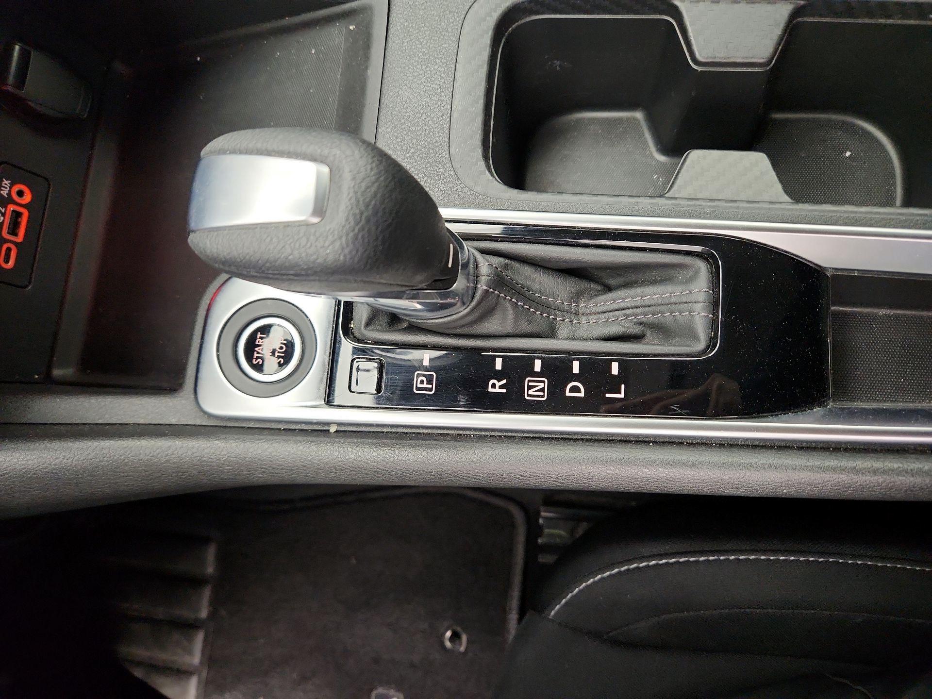 Thumbnail: 2020 Nissan Sentra - 17