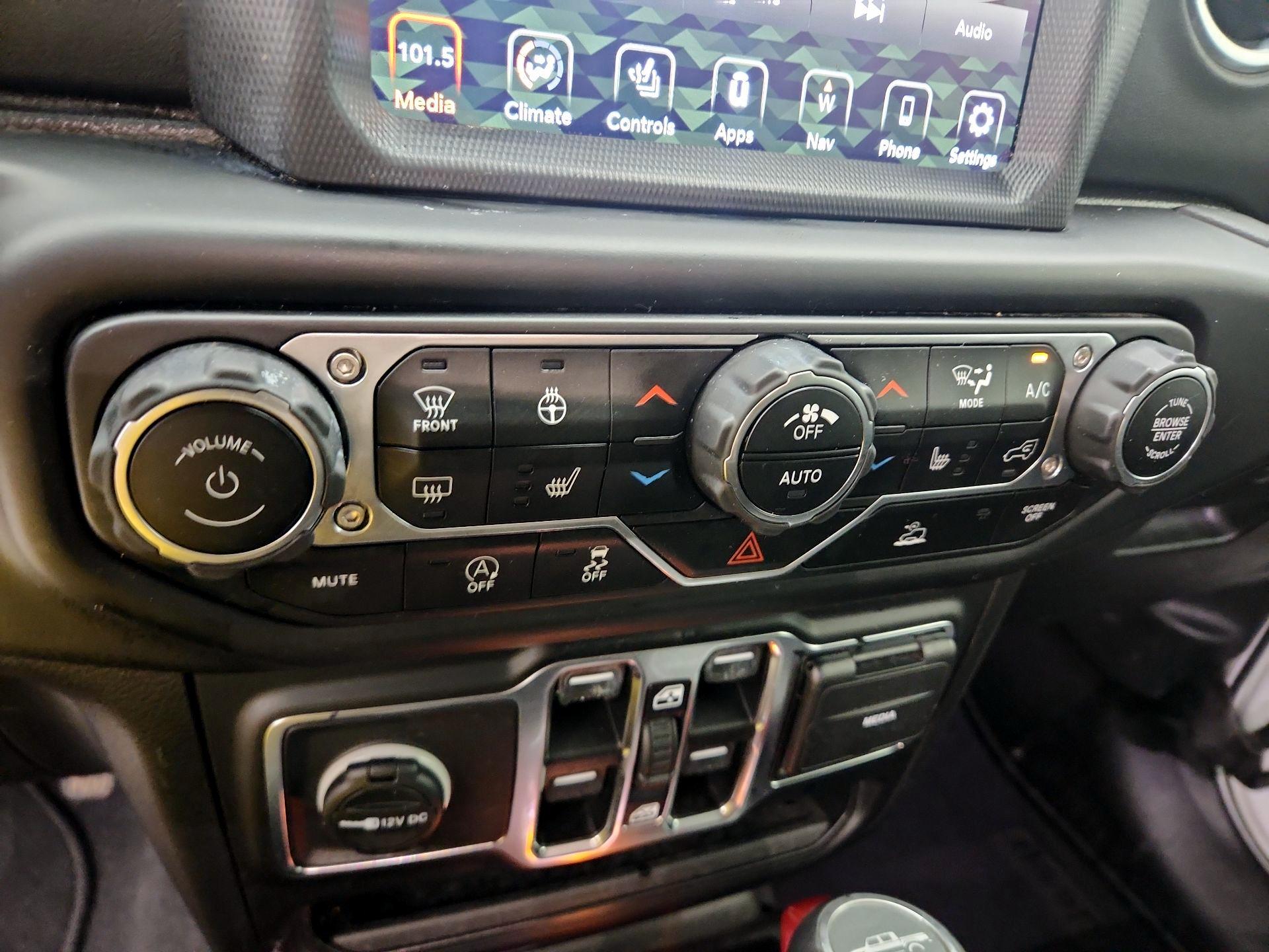 Thumbnail: 2021 Jeep Gladiator - 16