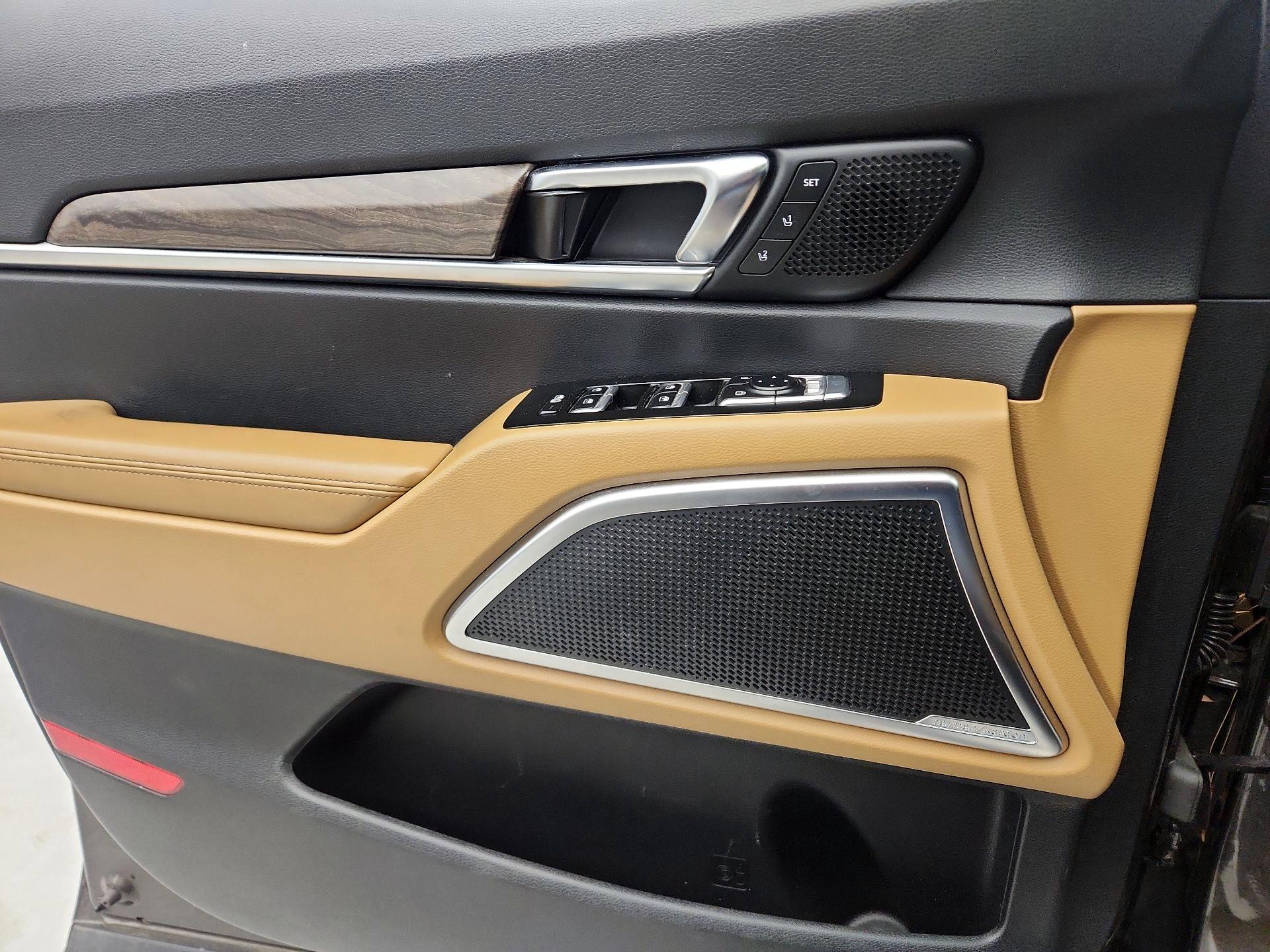 Thumbnail: 2020 Kia Telluride - 12