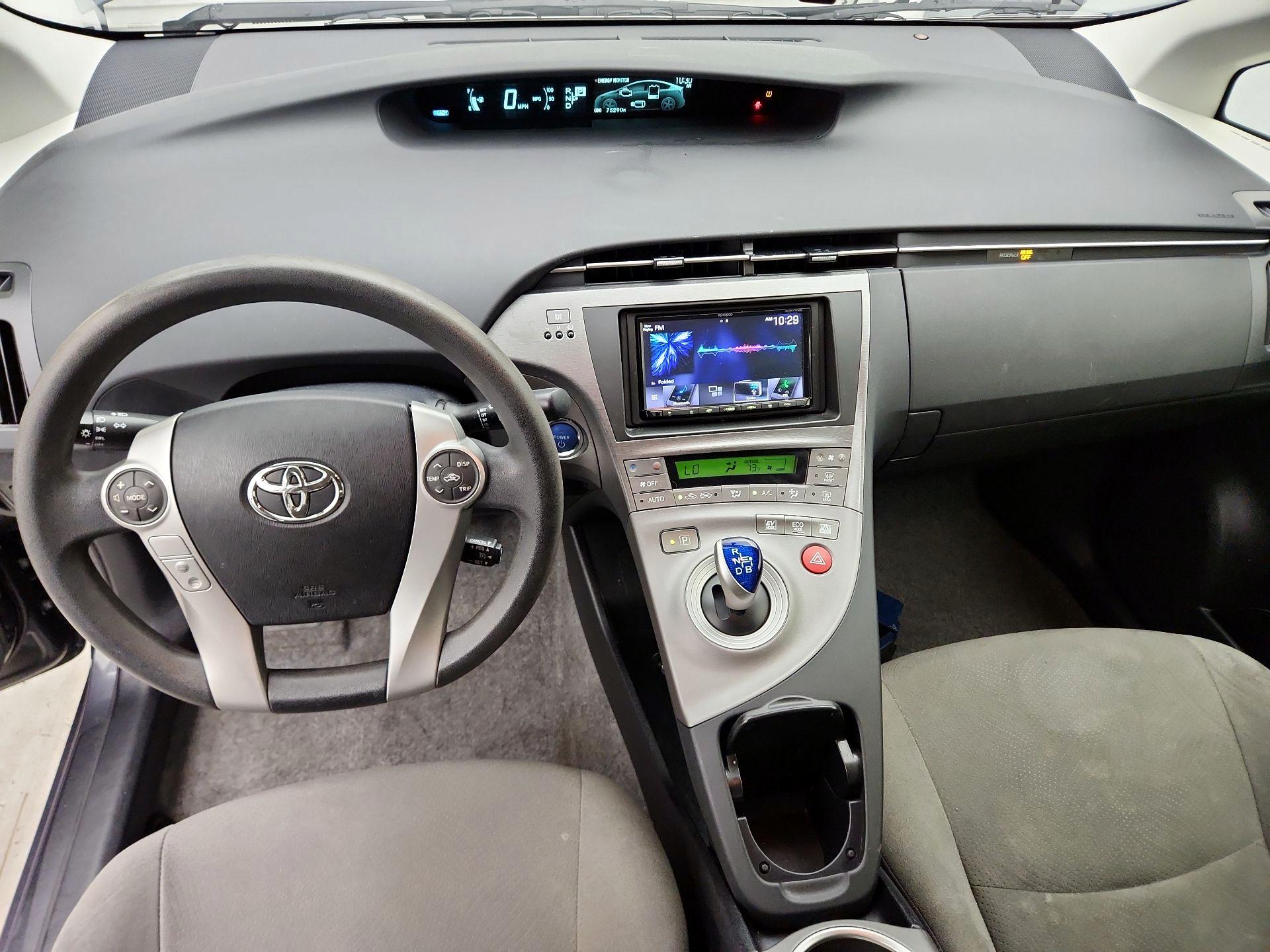 Thumbnail: 2015 Toyota Prius - 9