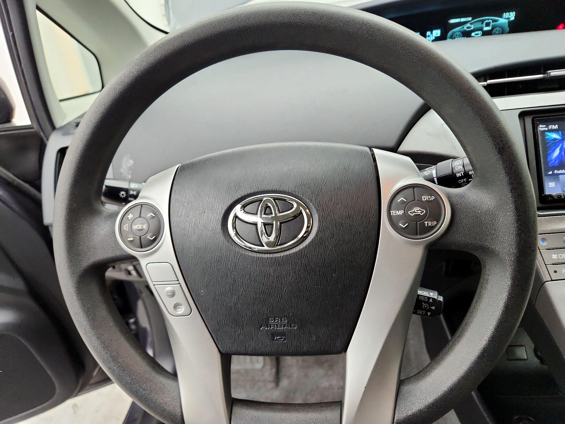 Thumbnail: 2015 Toyota Prius - 10