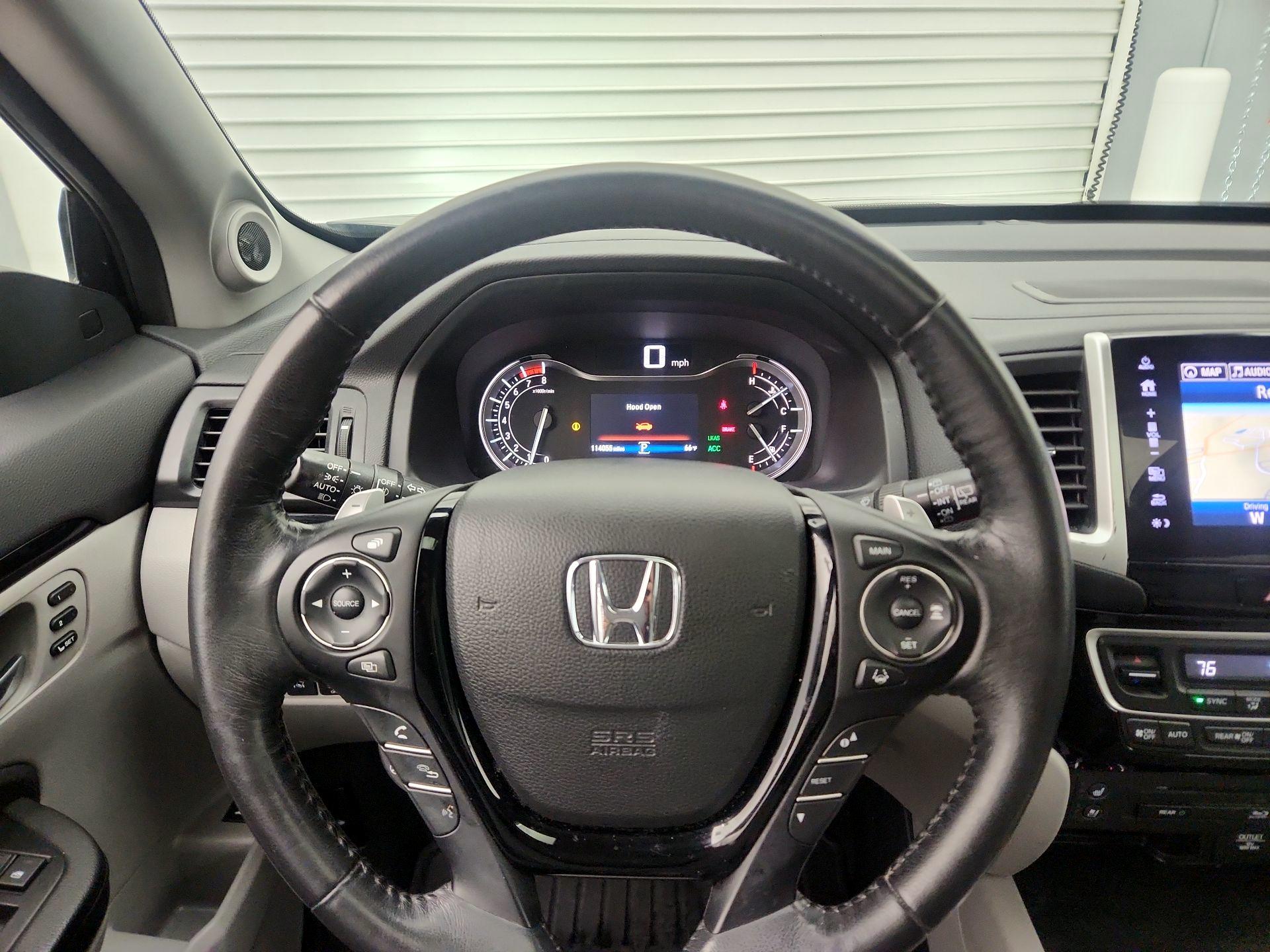 Thumbnail: 2017 Honda Pilot - 10