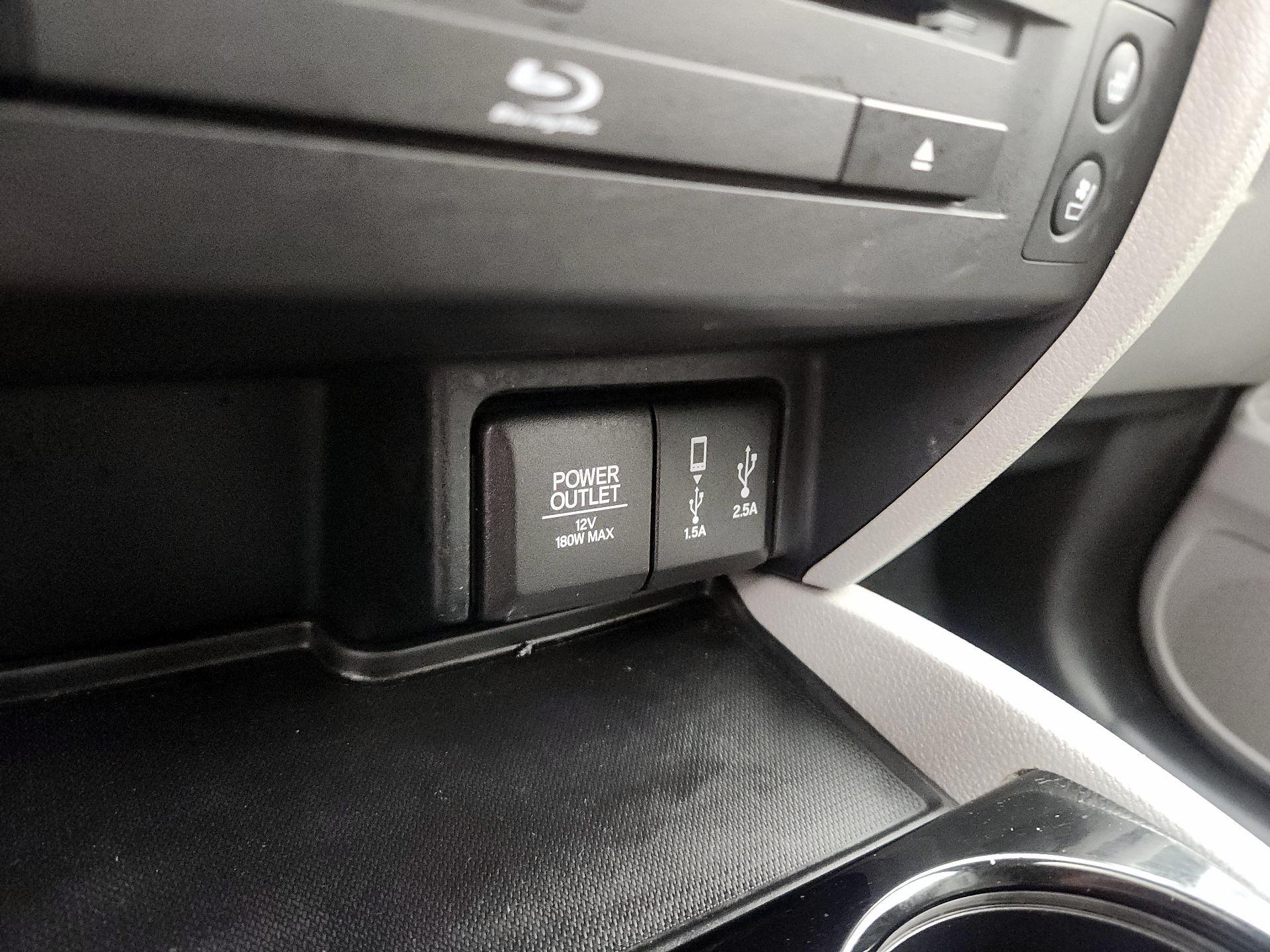 Thumbnail: 2017 Honda Pilot - 19