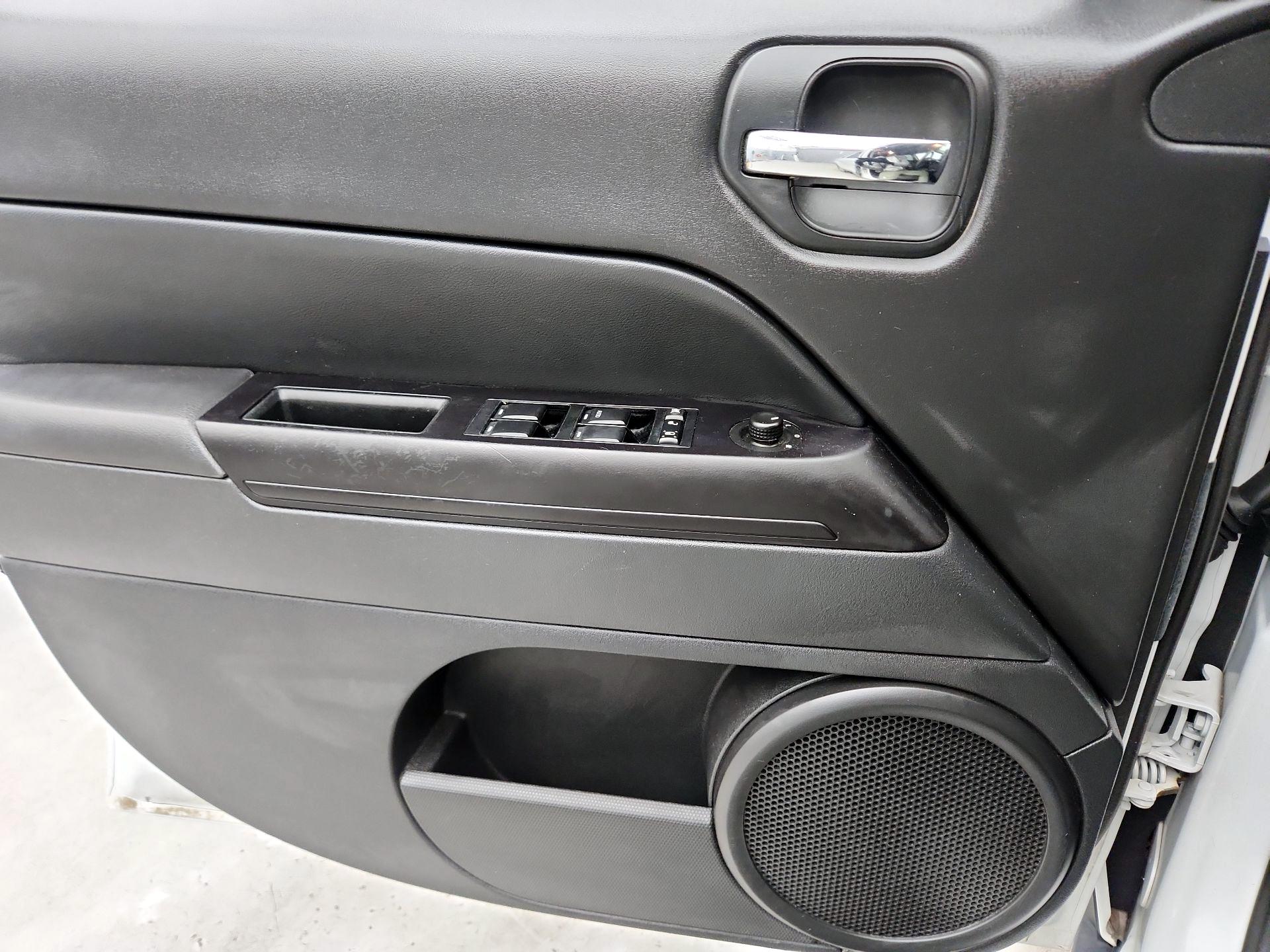 Thumbnail: 2015 Jeep Patriot - 12