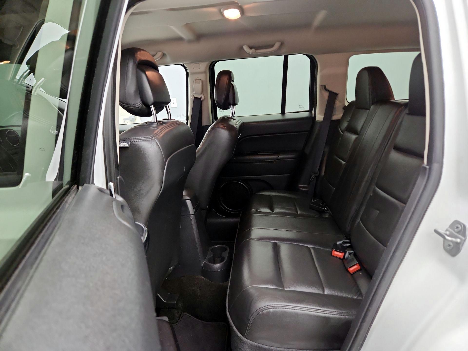 Thumbnail: 2015 Jeep Patriot - 16