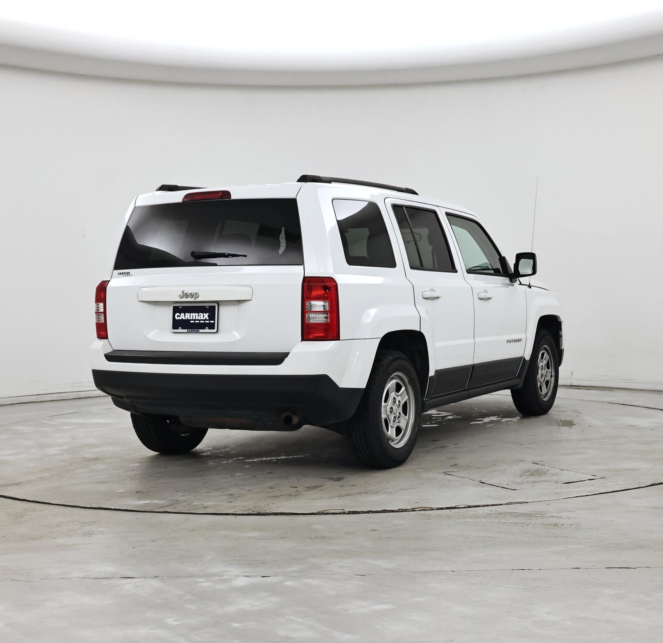 Thumbnail: 2015 Jeep Patriot - 8