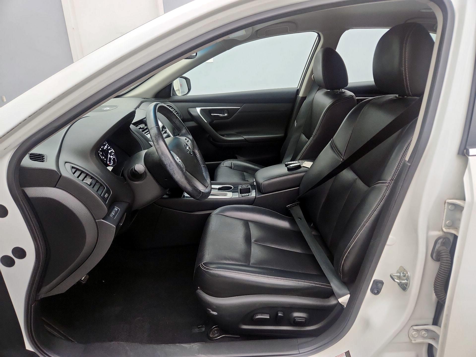 Thumbnail: 2018 Nissan Altima - 11