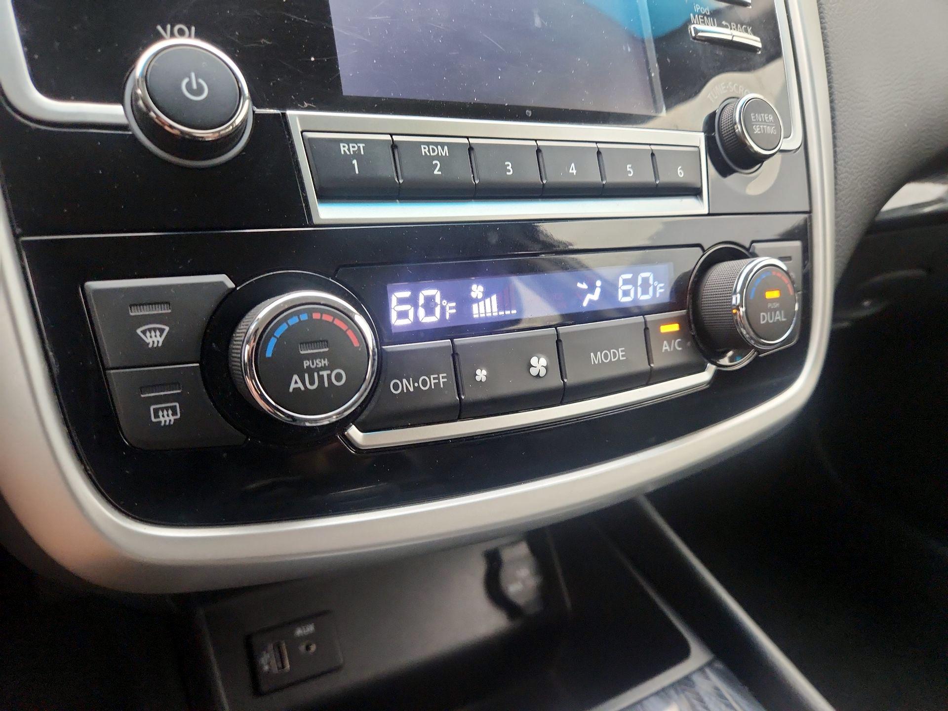 Thumbnail: 2018 Nissan Altima - 16