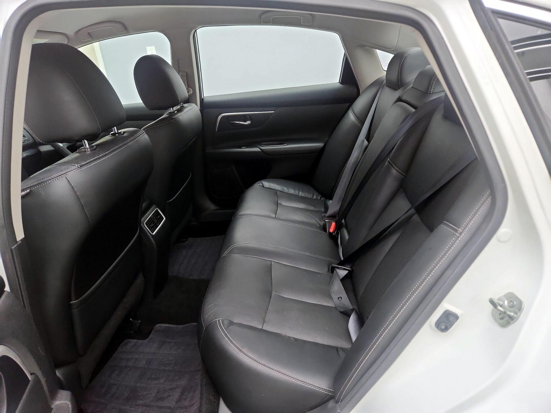 Thumbnail: 2018 Nissan Altima - 19