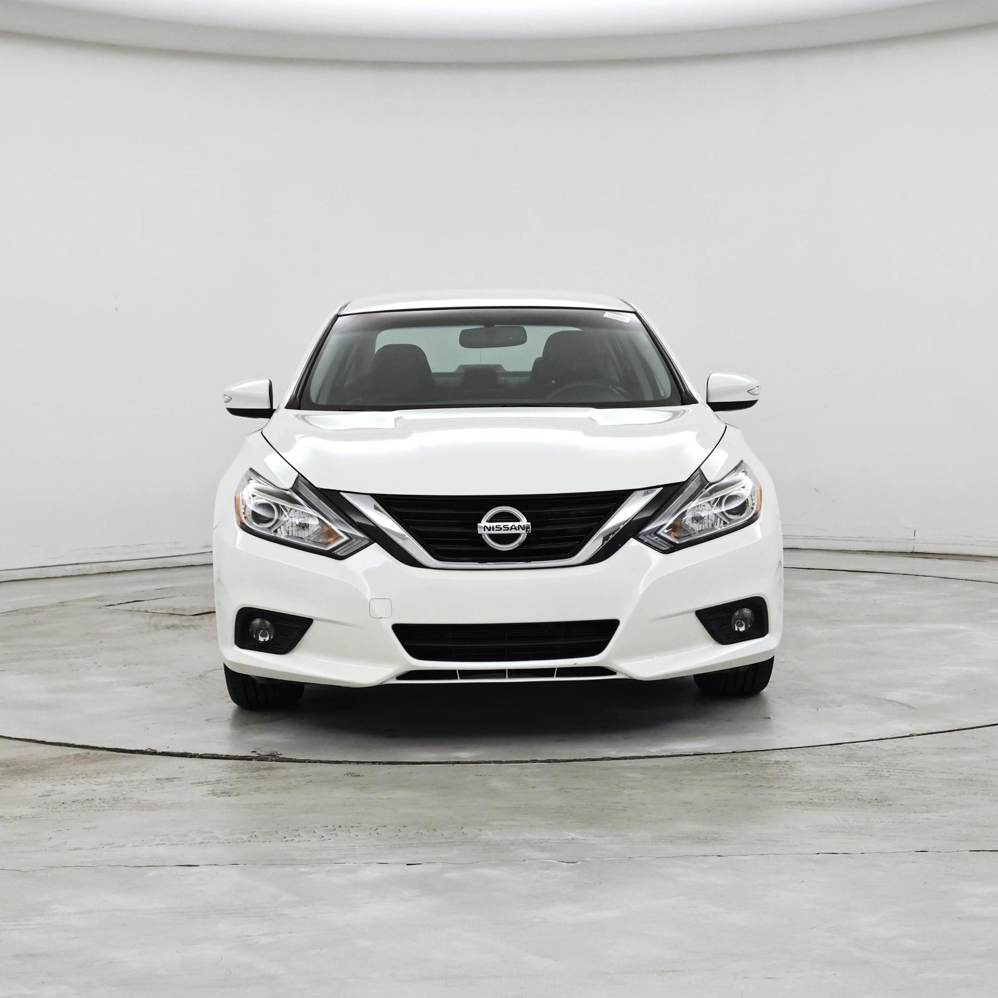 Thumbnail: 2018 Nissan Altima - 5