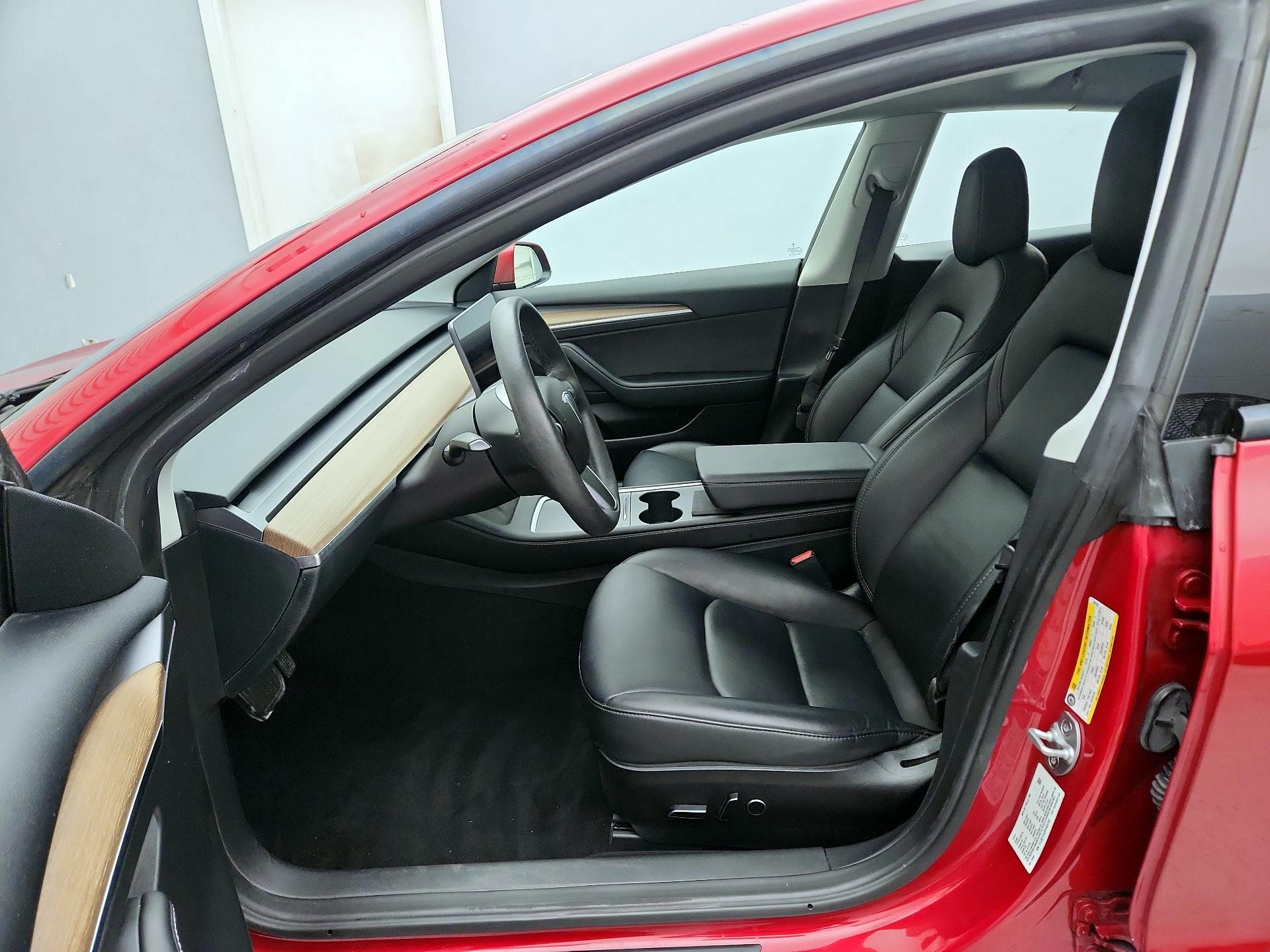 Thumbnail: 2023 Tesla Model 3 - 11