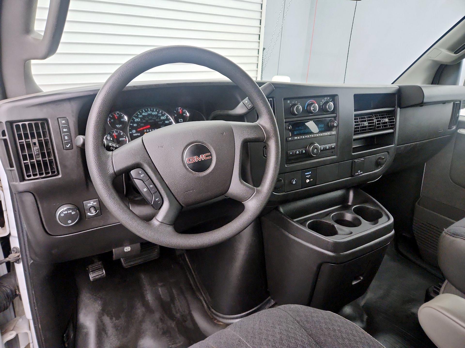 Thumbnail: 2018 GMC Savana - 9