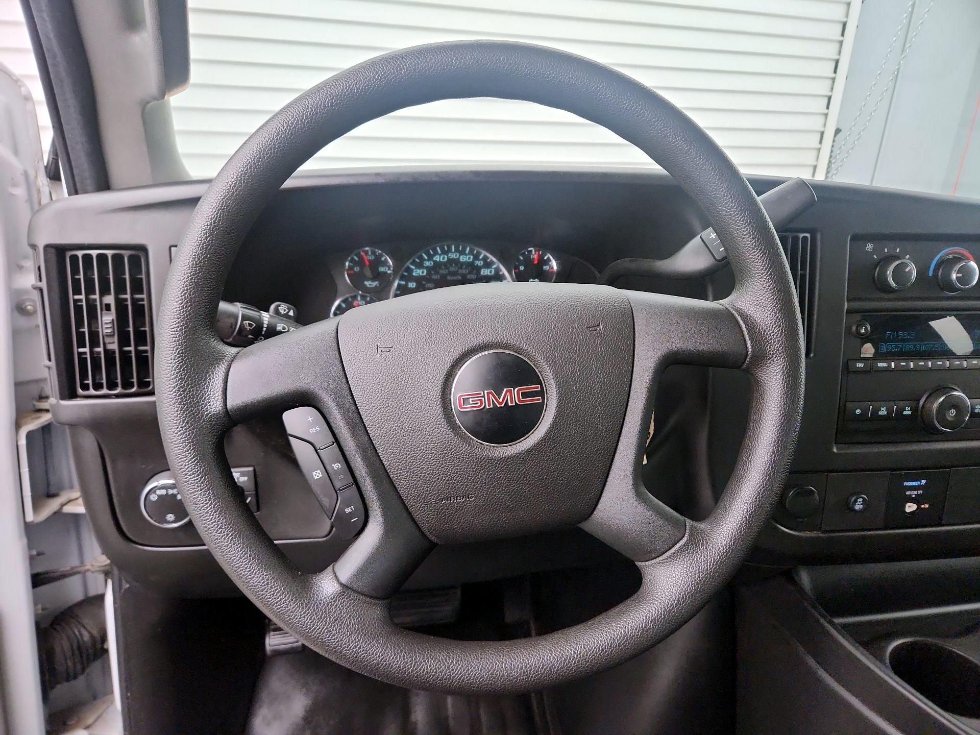 Thumbnail: 2018 GMC Savana - 10