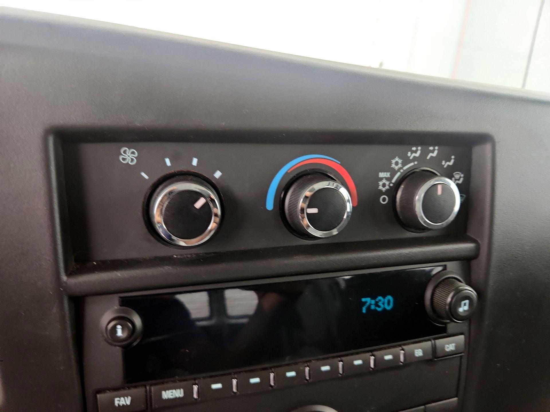 Thumbnail: 2018 GMC Savana - 15