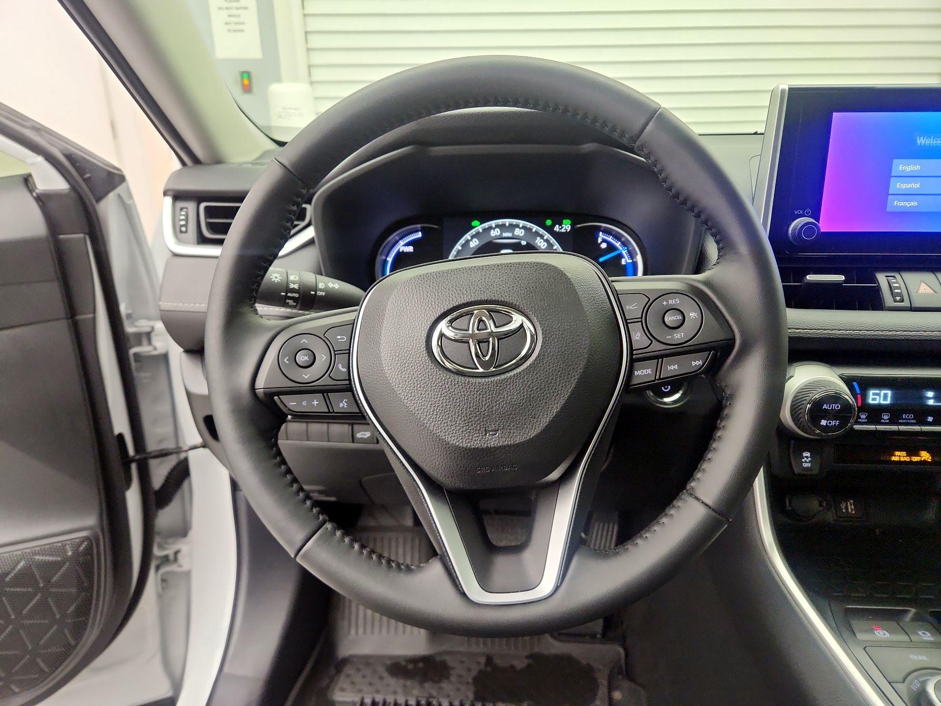 Thumbnail: 2025 Toyota RAV4 - 10